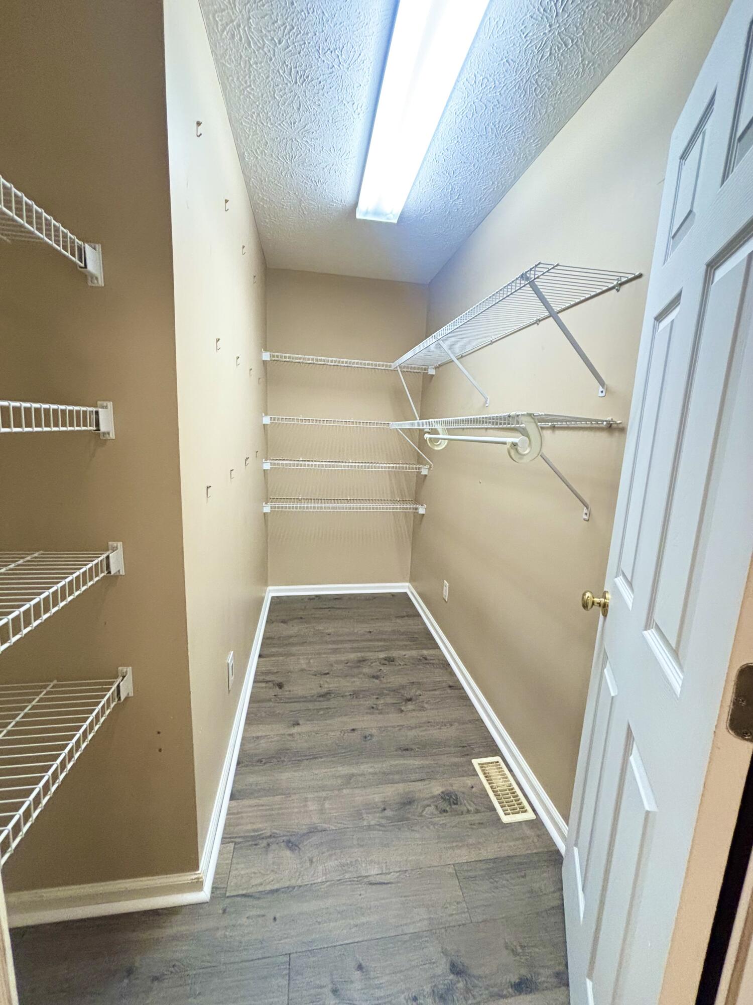 614 Ashbury Circle Property Photo 15