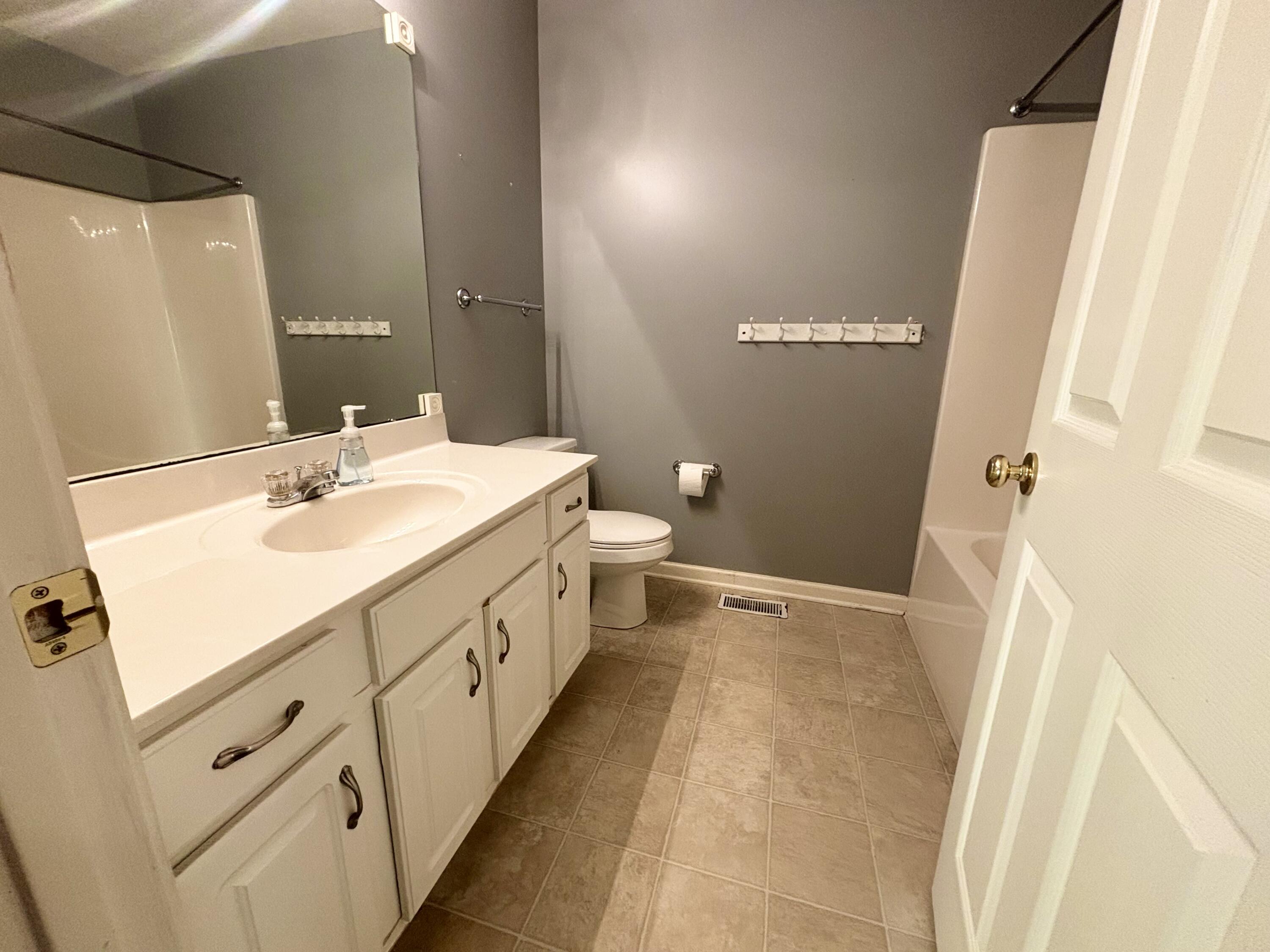 614 Ashbury Circle Property Photo 21