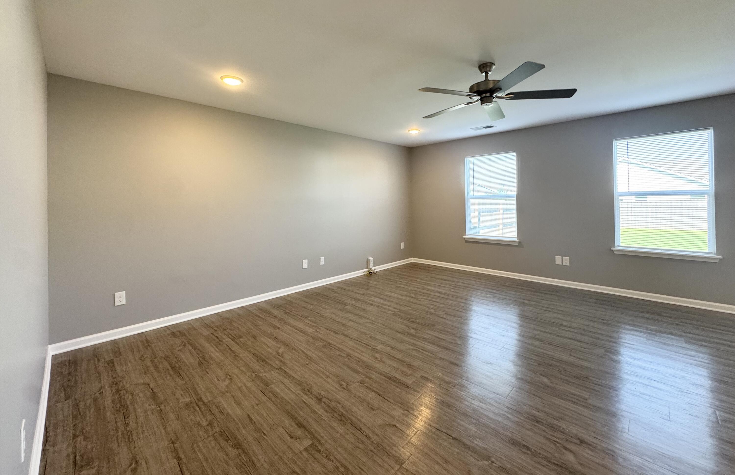 2392 A Huntly Place Property Photo 11