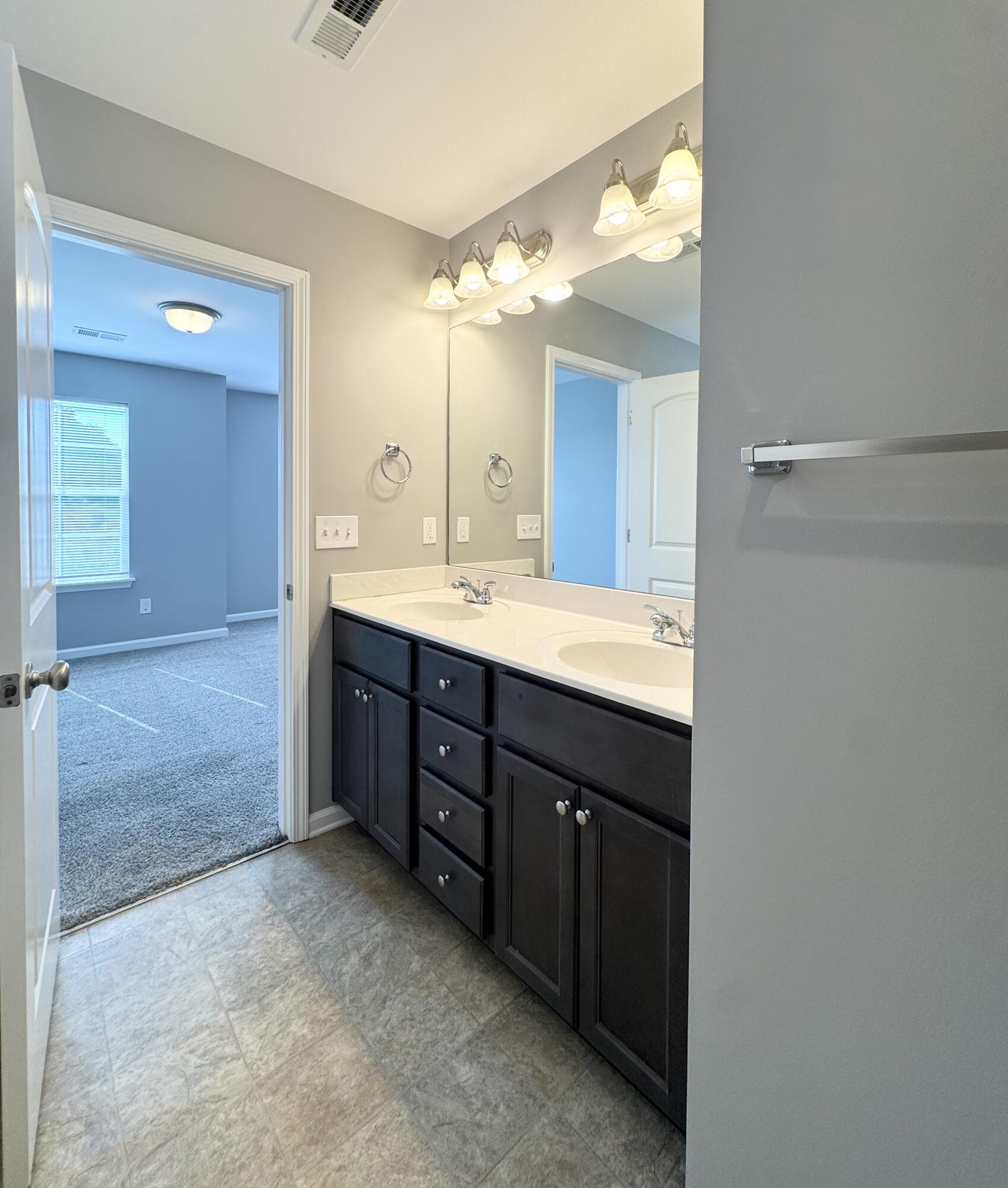 2392 A Huntly Place Property Photo 24
