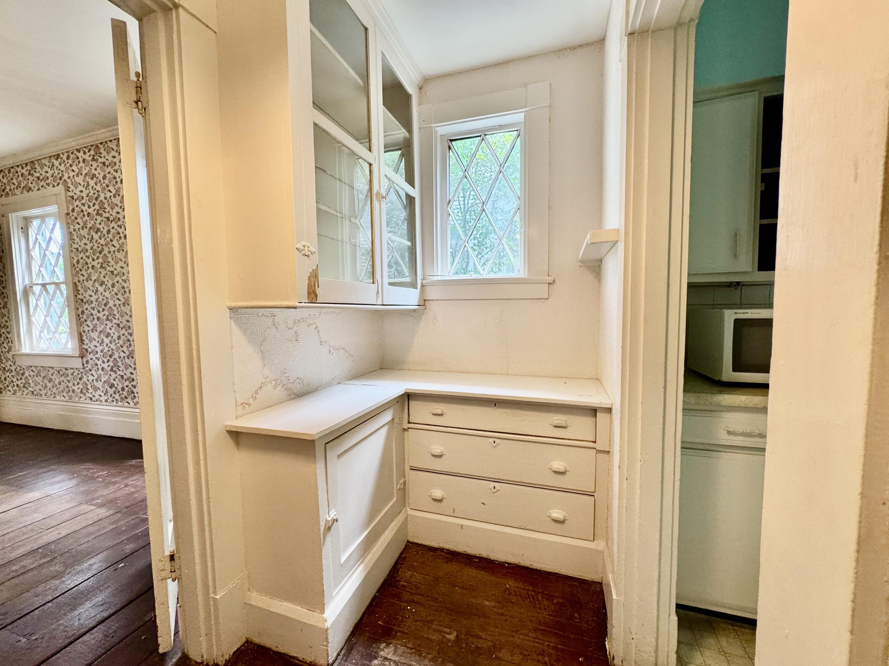 454 W Lexington Avenue Property Photo 14