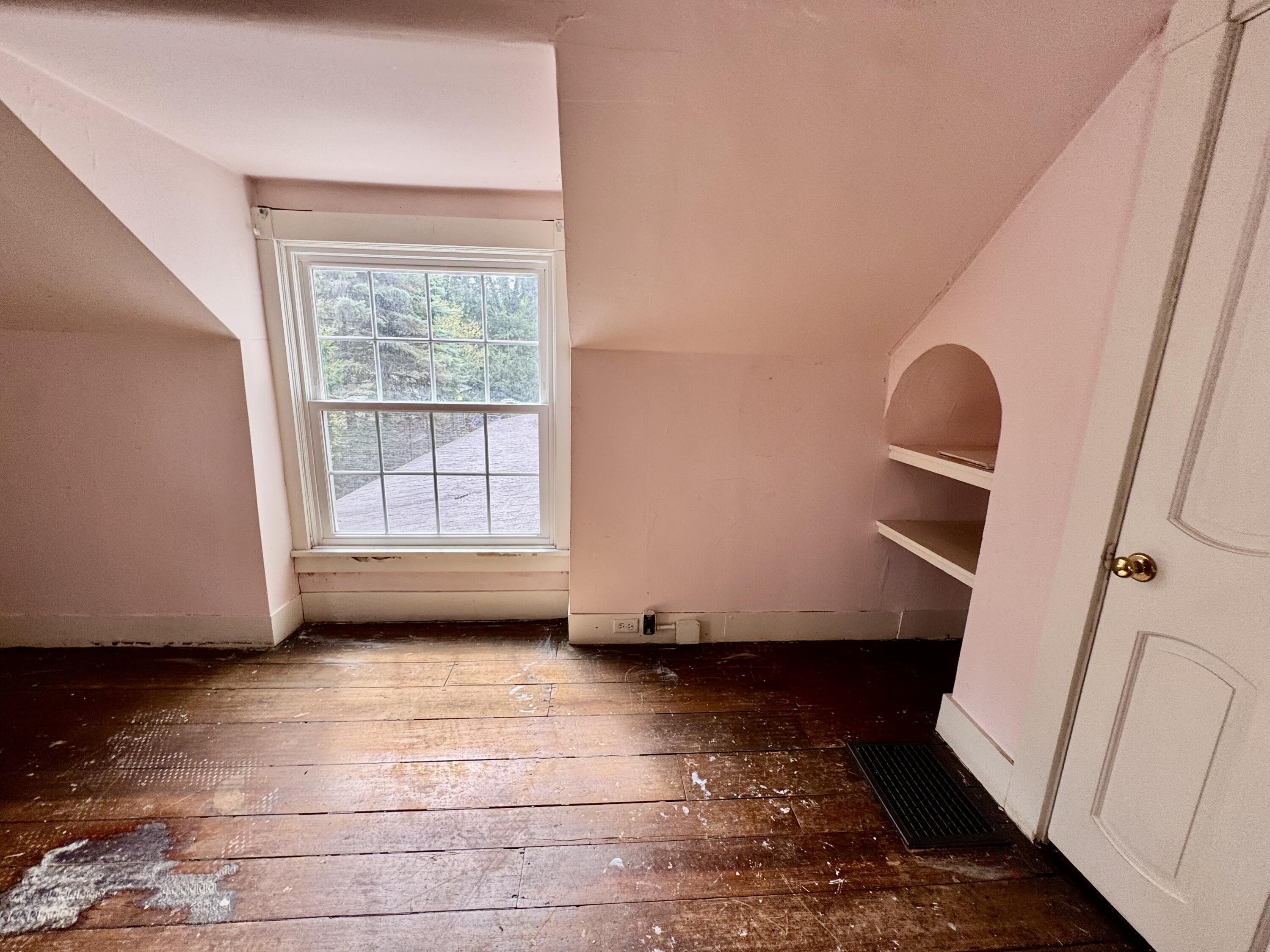 454 W Lexington Avenue Property Photo 26