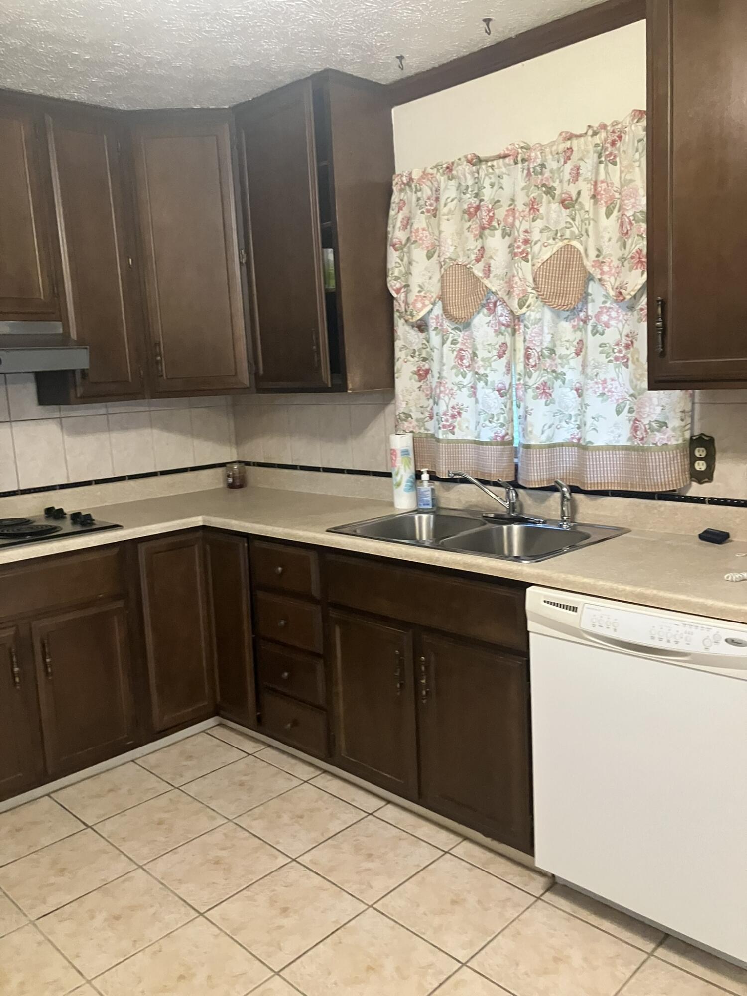 189 Park Drive Property Photo 31