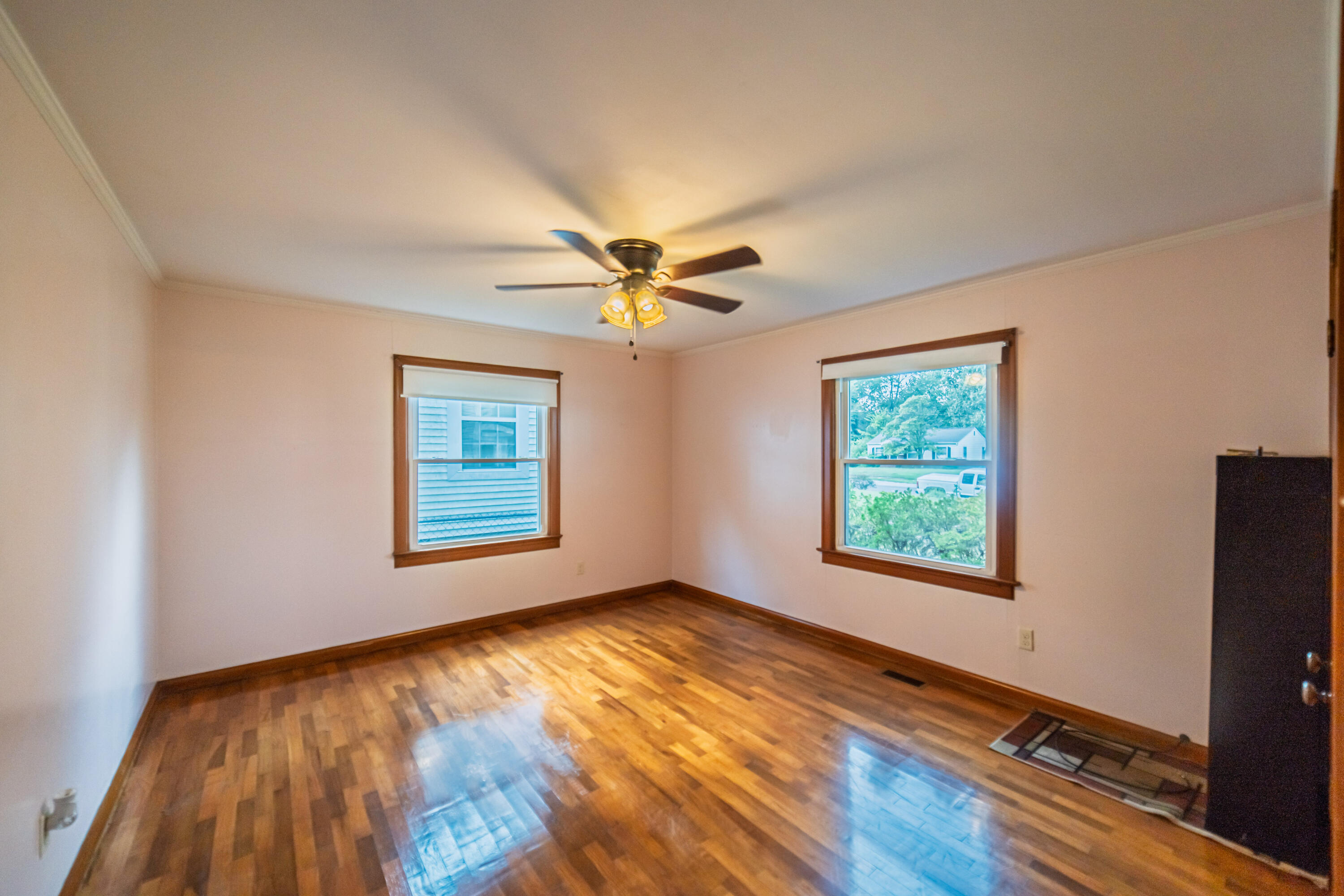 2424 Madison Street Property Photo 17