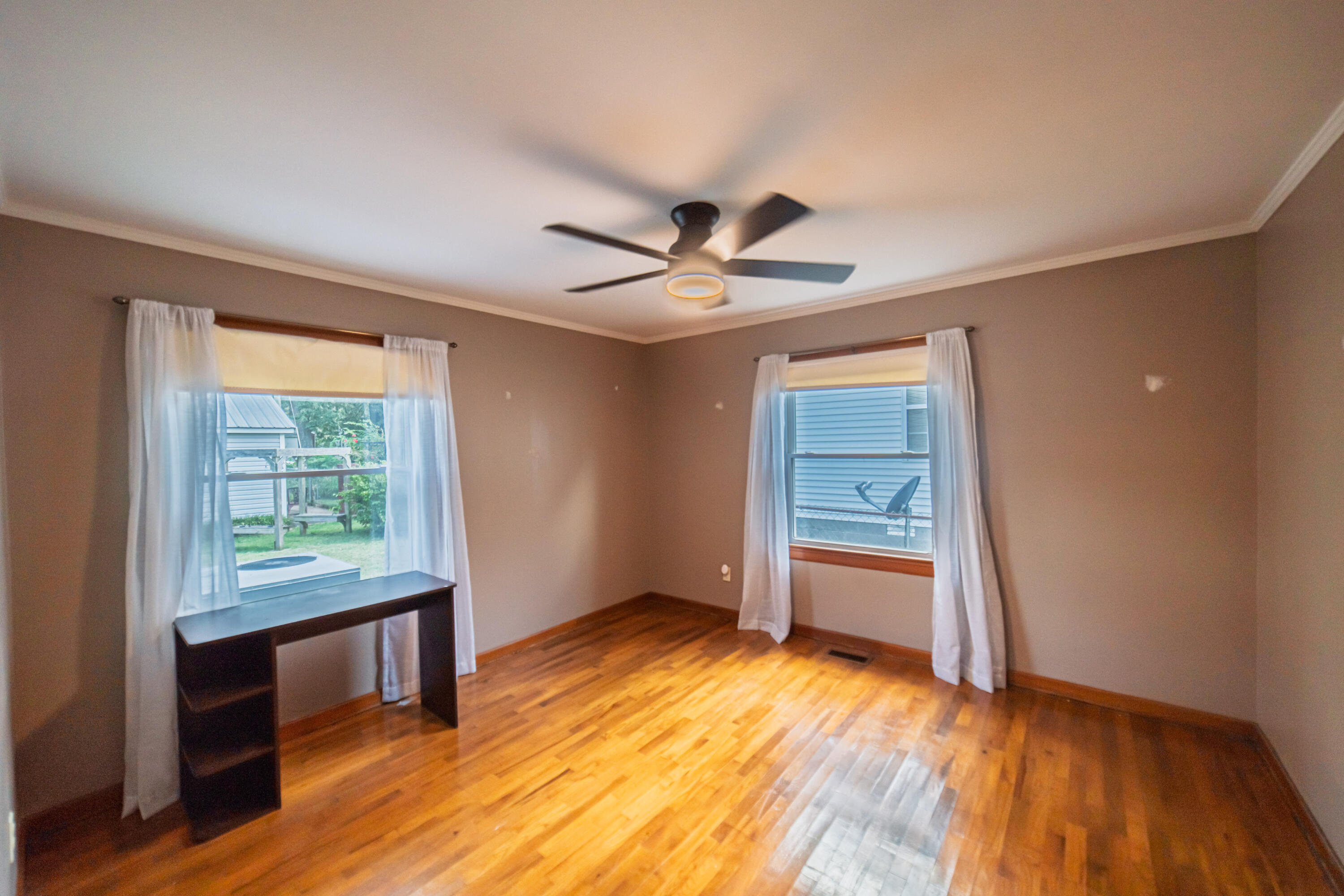 2424 Madison Street Property Photo 24