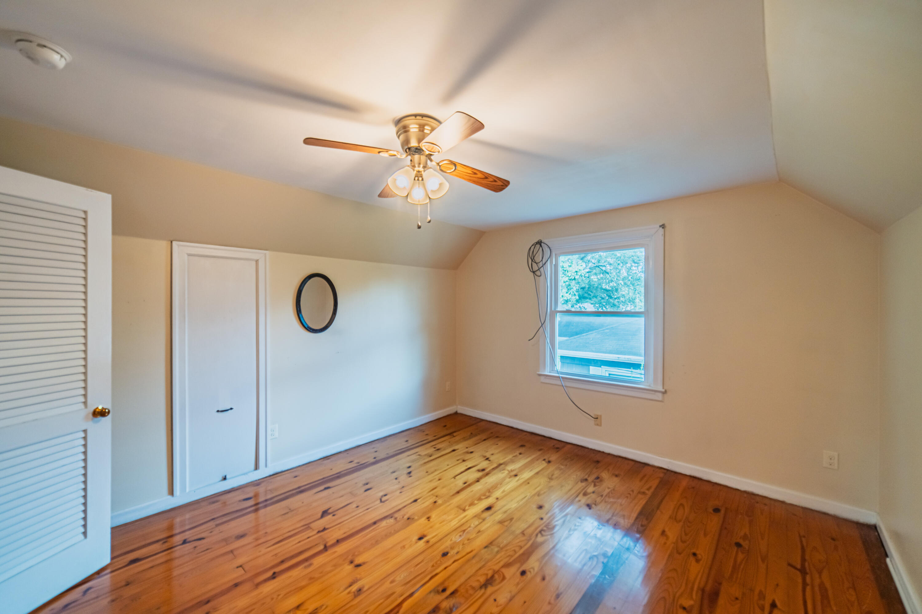2424 Madison Street Property Photo 31