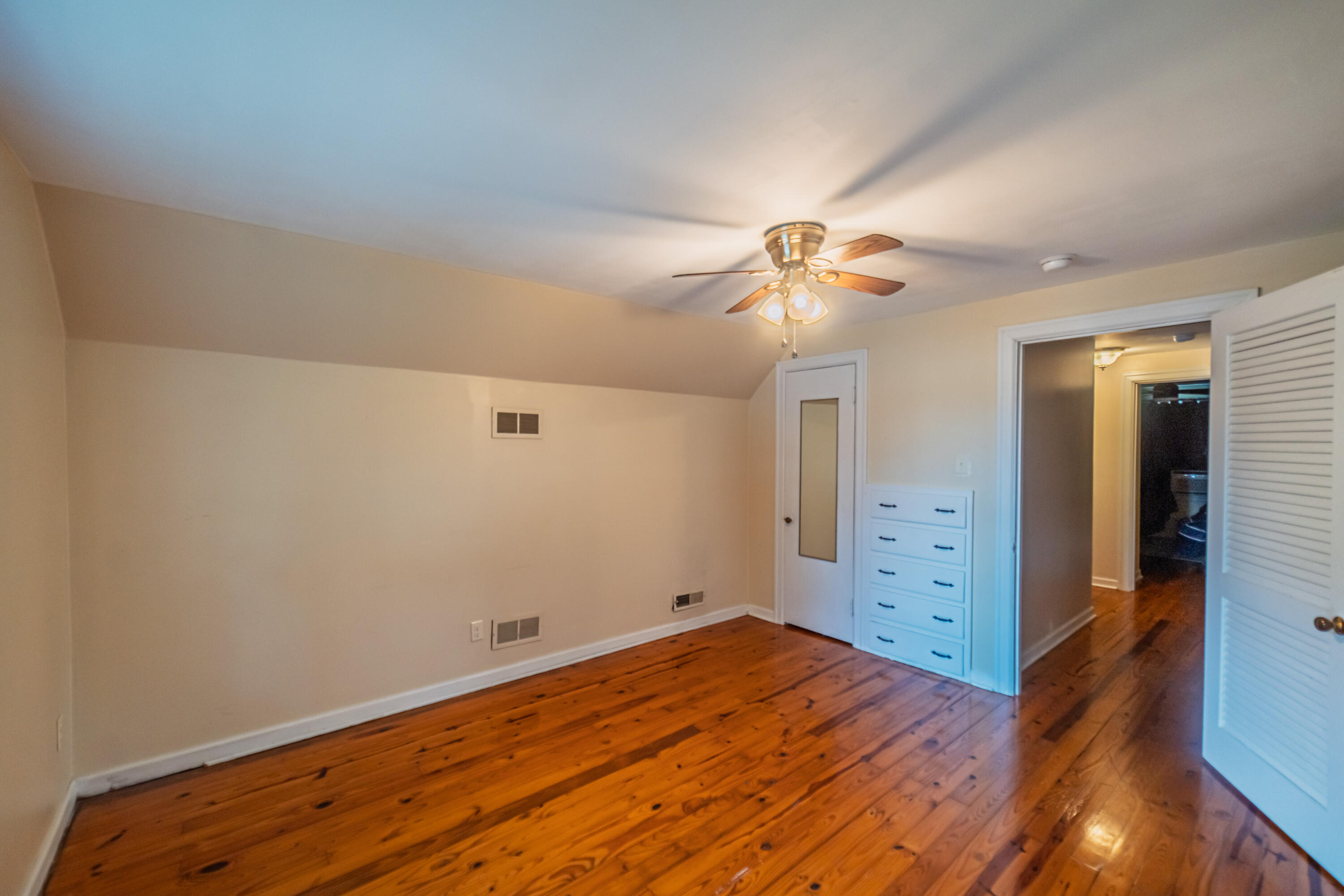2424 Madison Street Property Photo 33