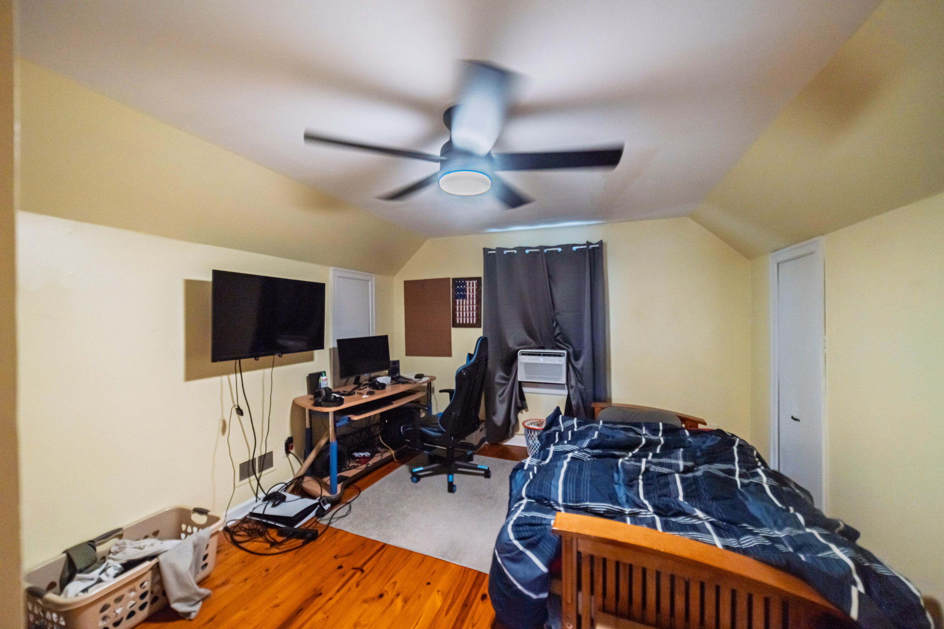 2424 Madison Street Property Photo 34