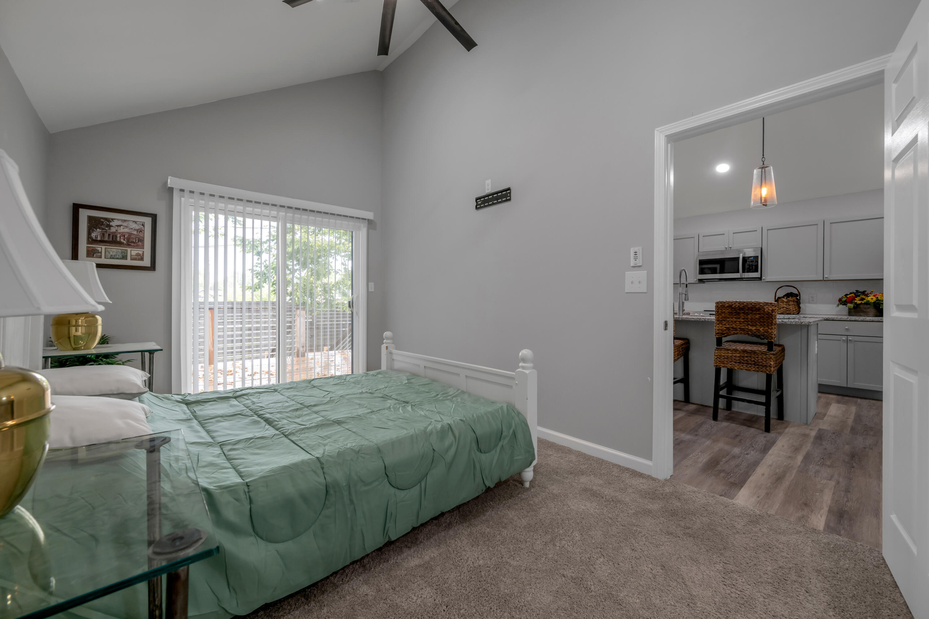 714 Florida Street Property Photo 6