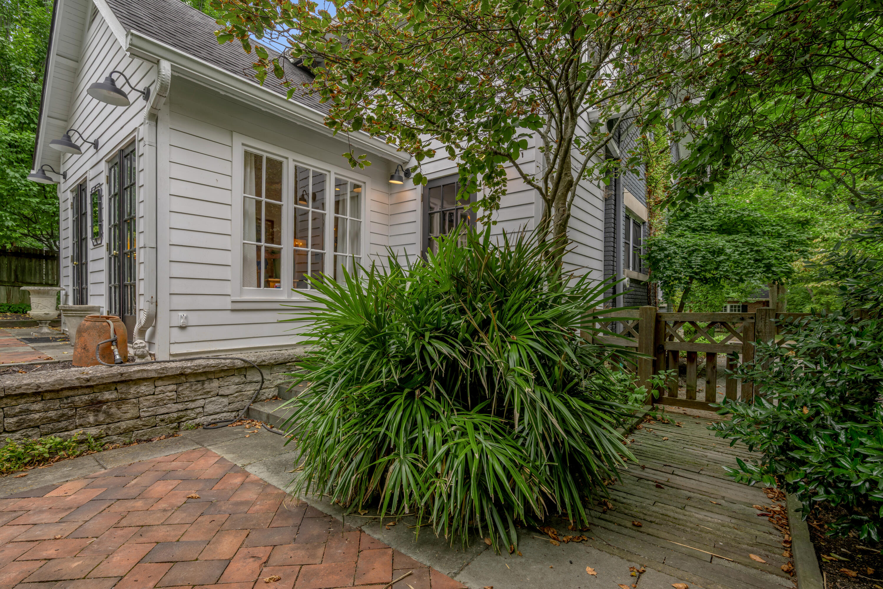 10 Richmond Avenue Property Photo 63