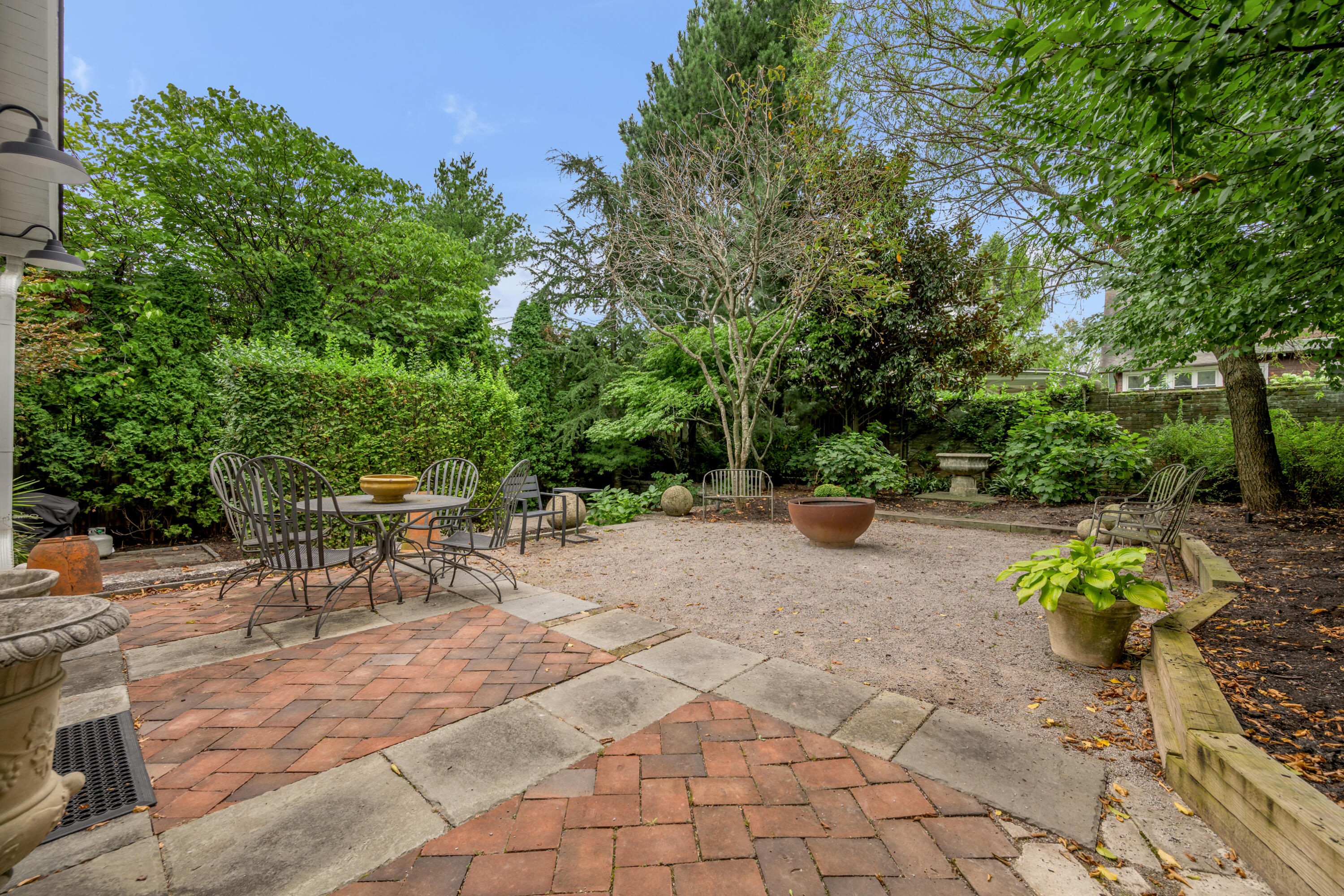 10 Richmond Avenue Property Photo 70