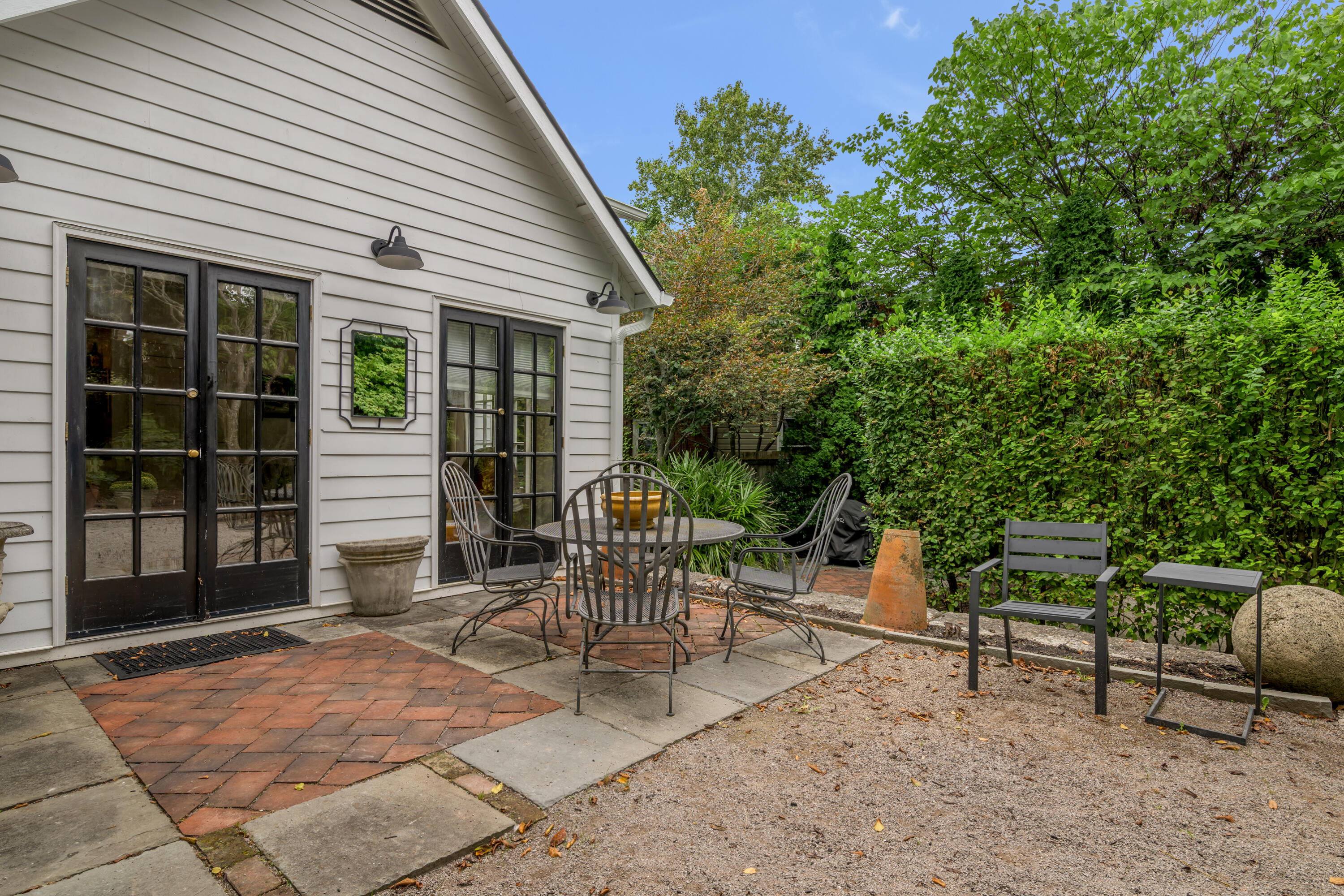 10 Richmond Avenue Property Photo 74