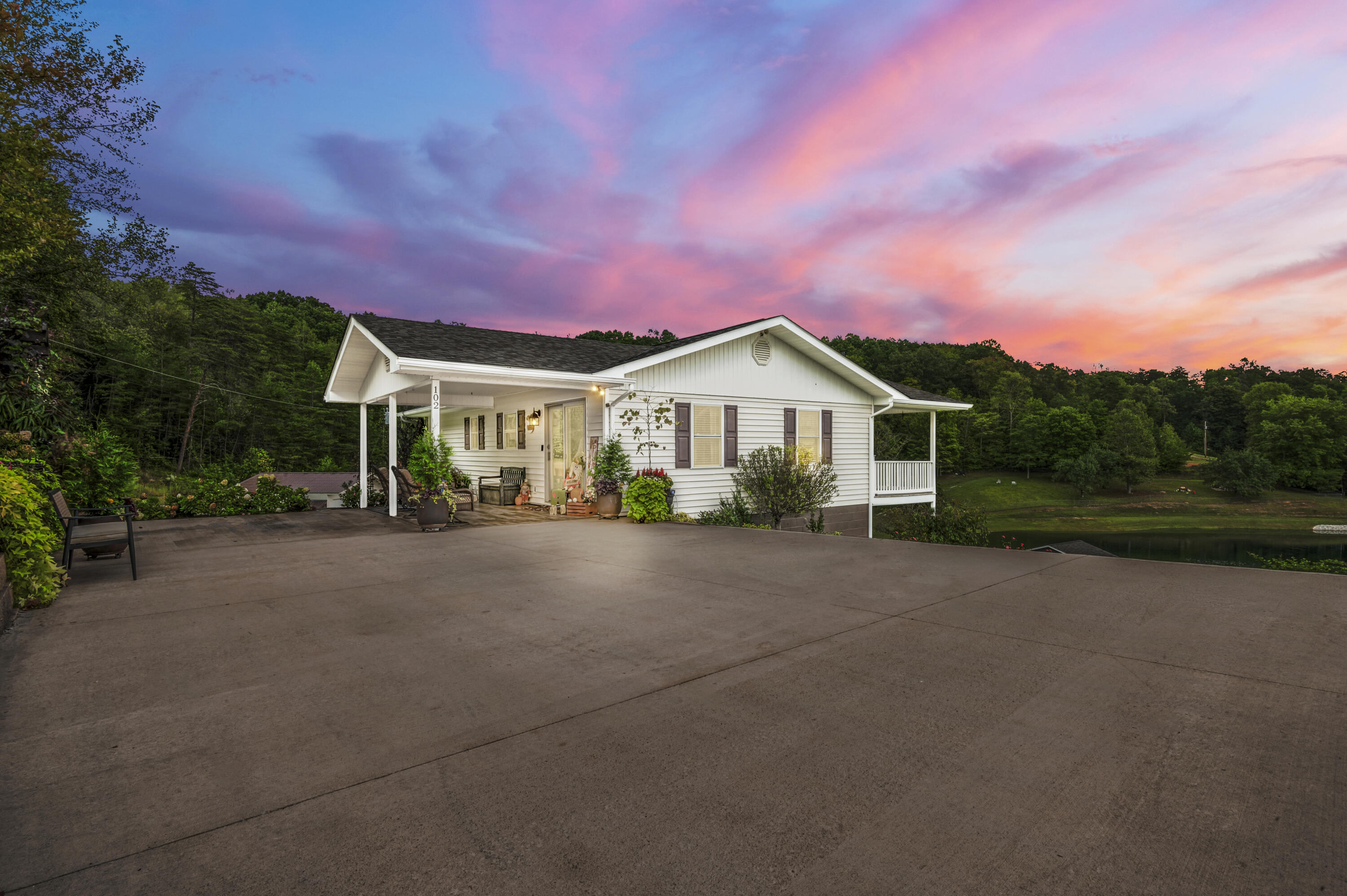 102 N Maple Creek Sub Road Property Photo 6