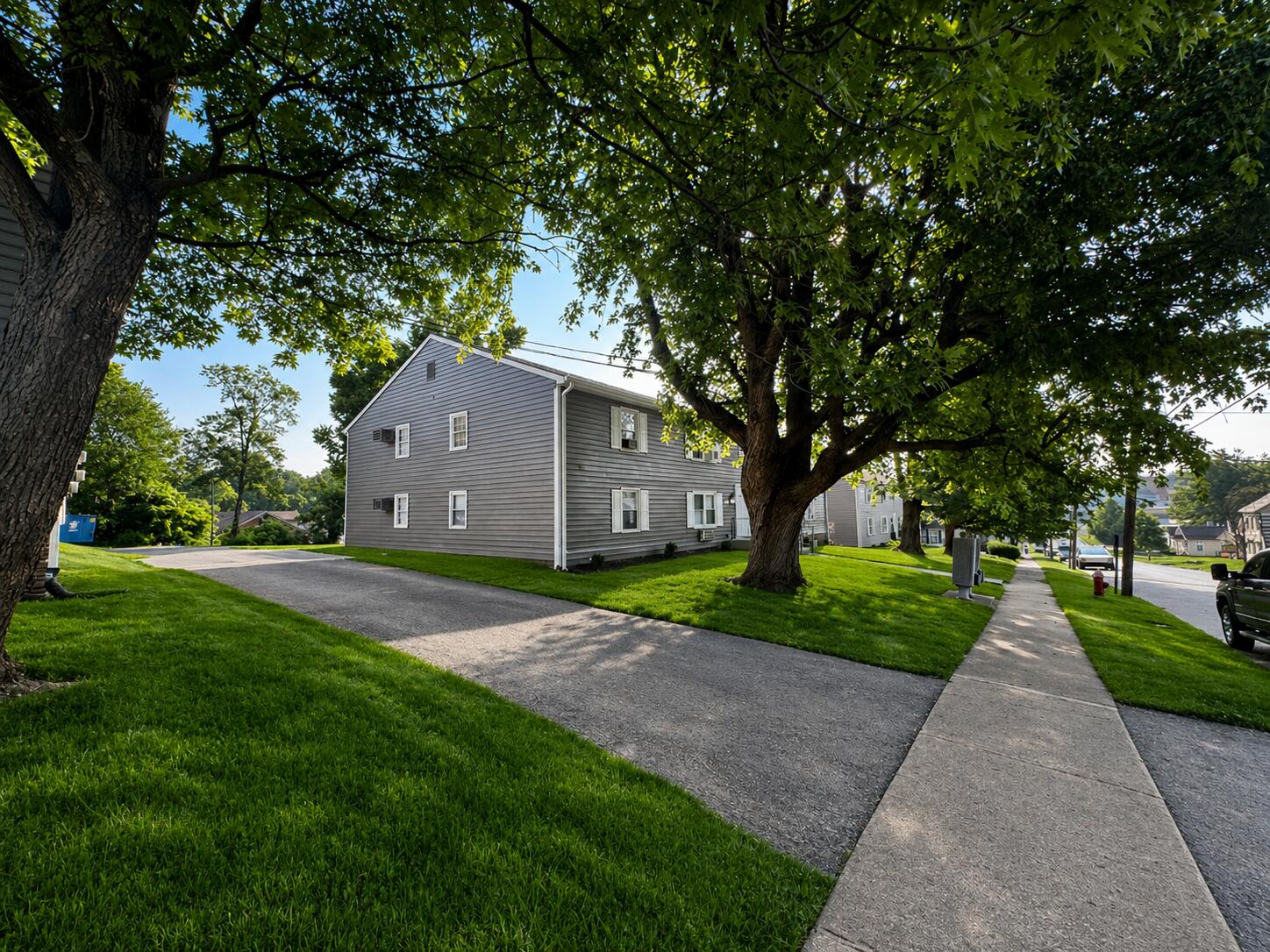 125 E Walnut Street Property Photo 3