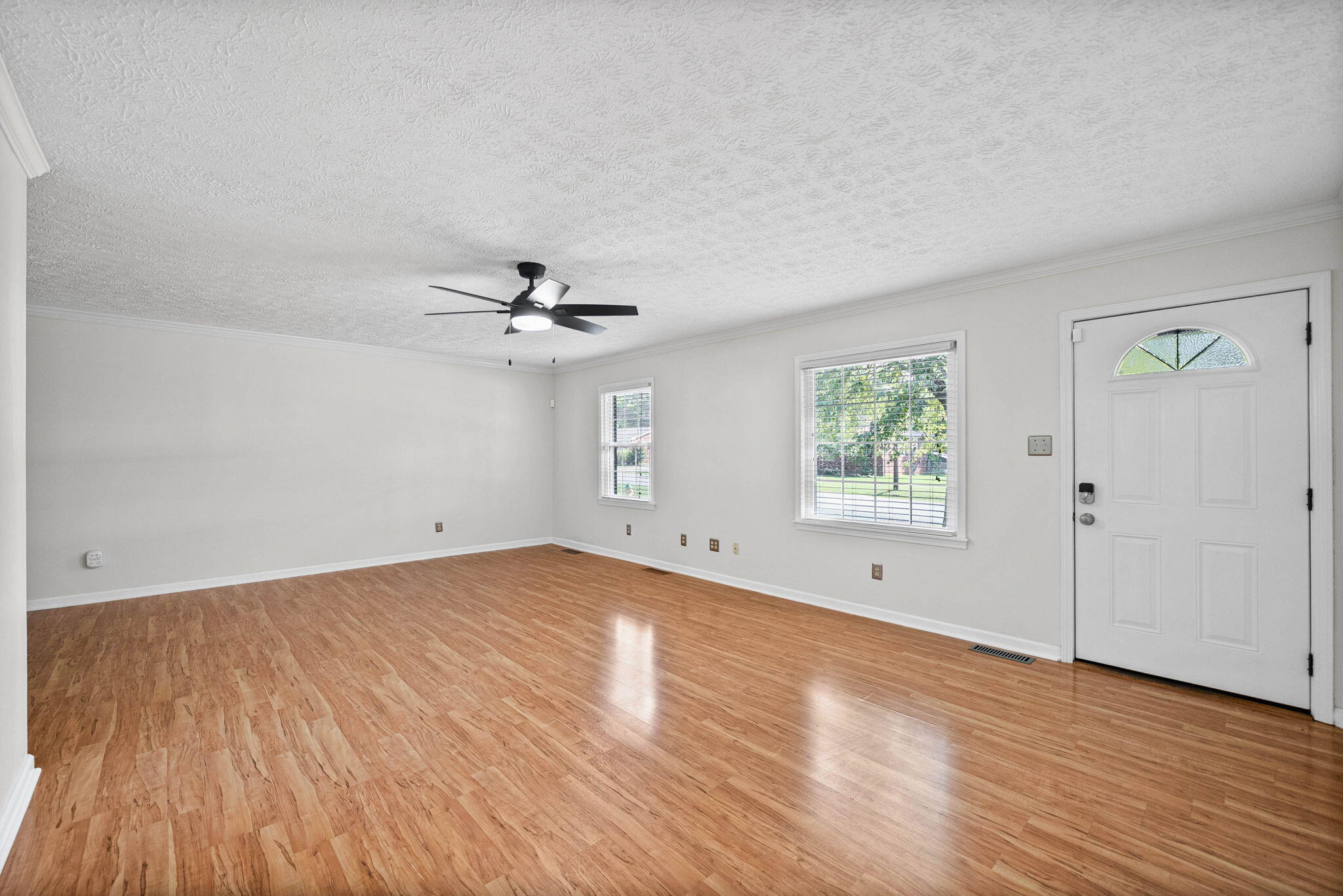 3913 Tanglewood Drive Property Photo 5