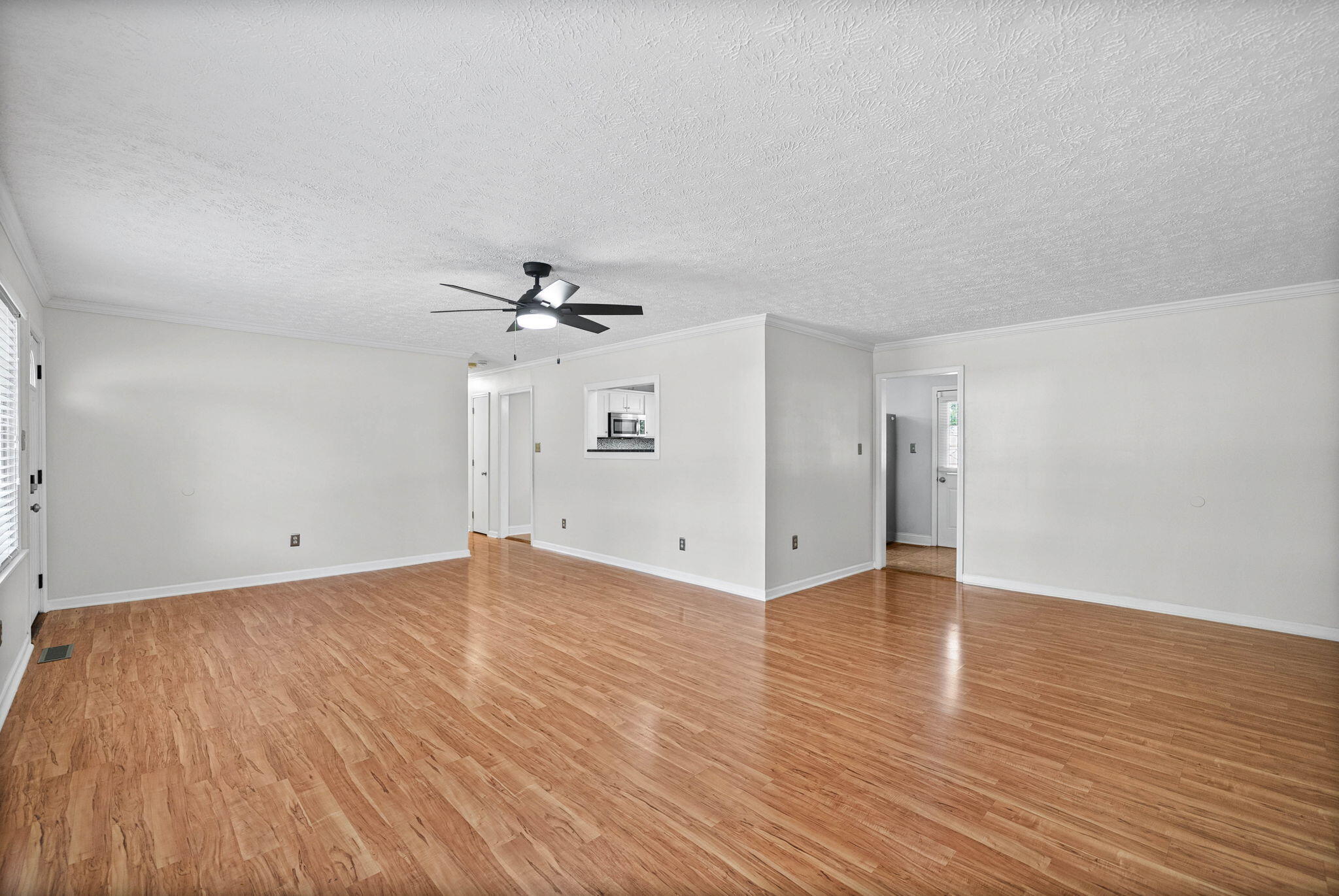 3913 Tanglewood Drive Property Photo 6