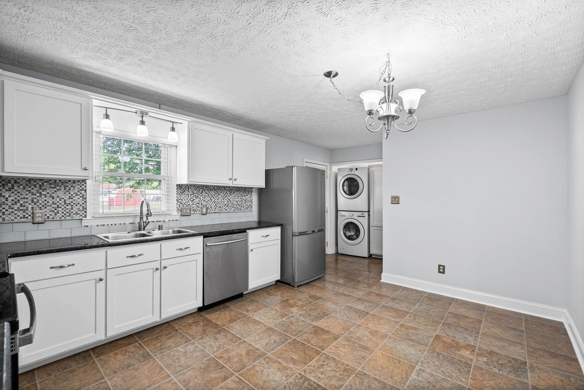 3913 Tanglewood Drive Property Photo 12