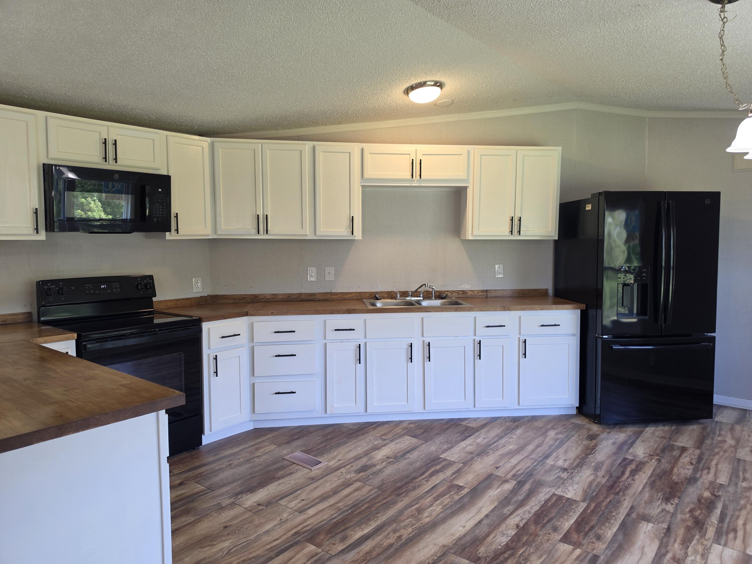 65 Long Lane Property Photo 6