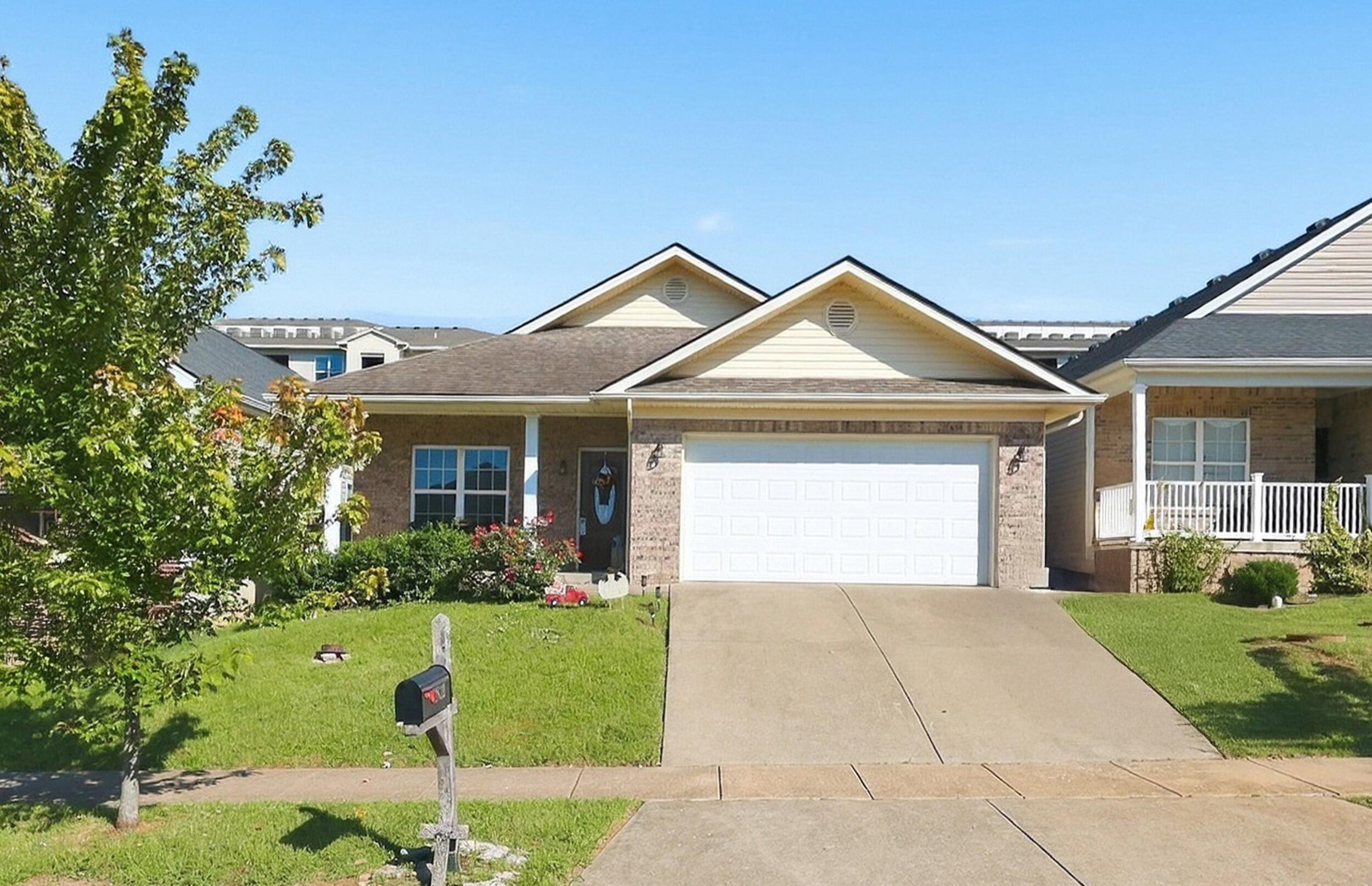 2832 Sullivans Trace Property Photo 1