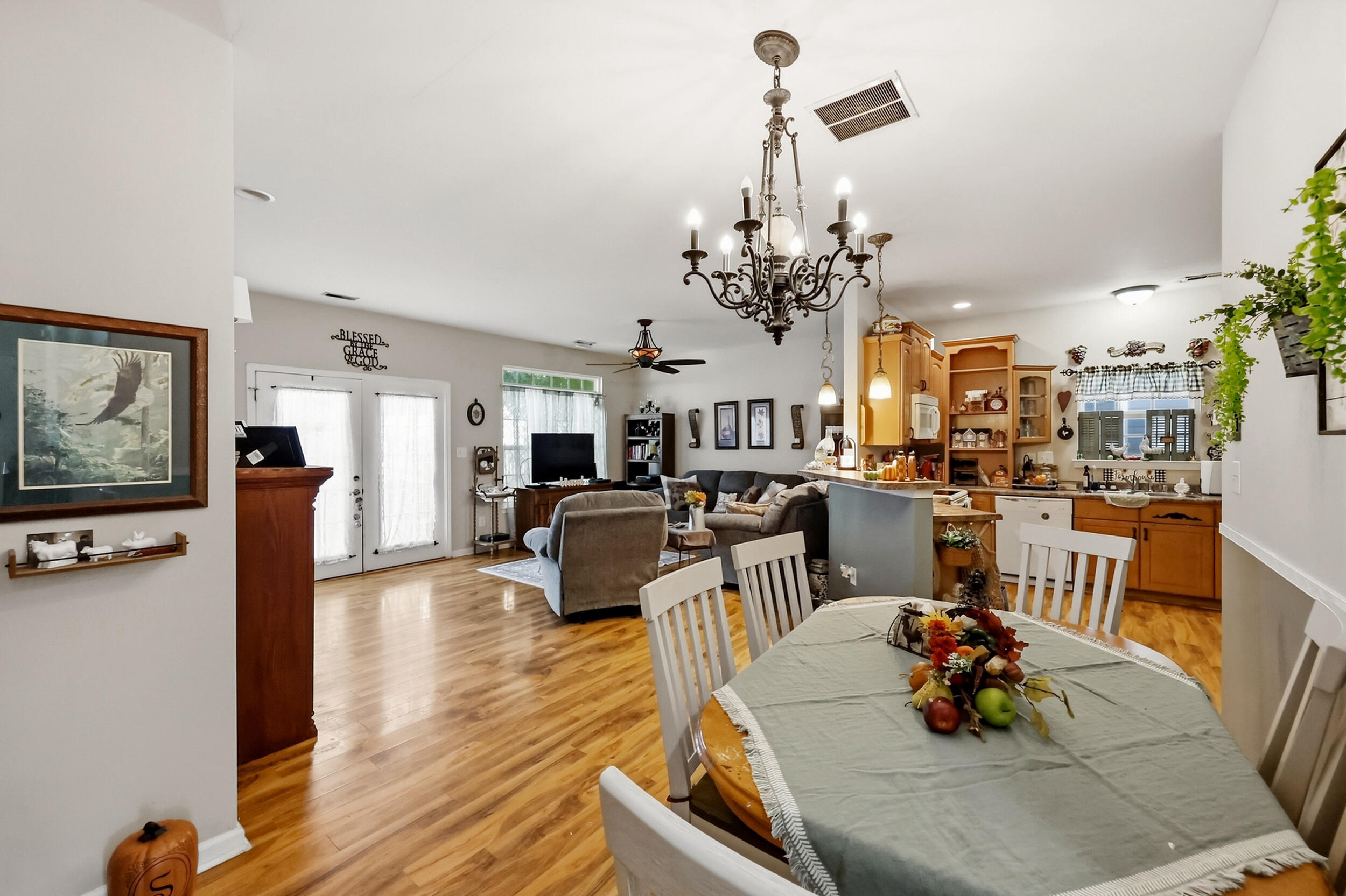 2832 Sullivans Trace Property Photo 5
