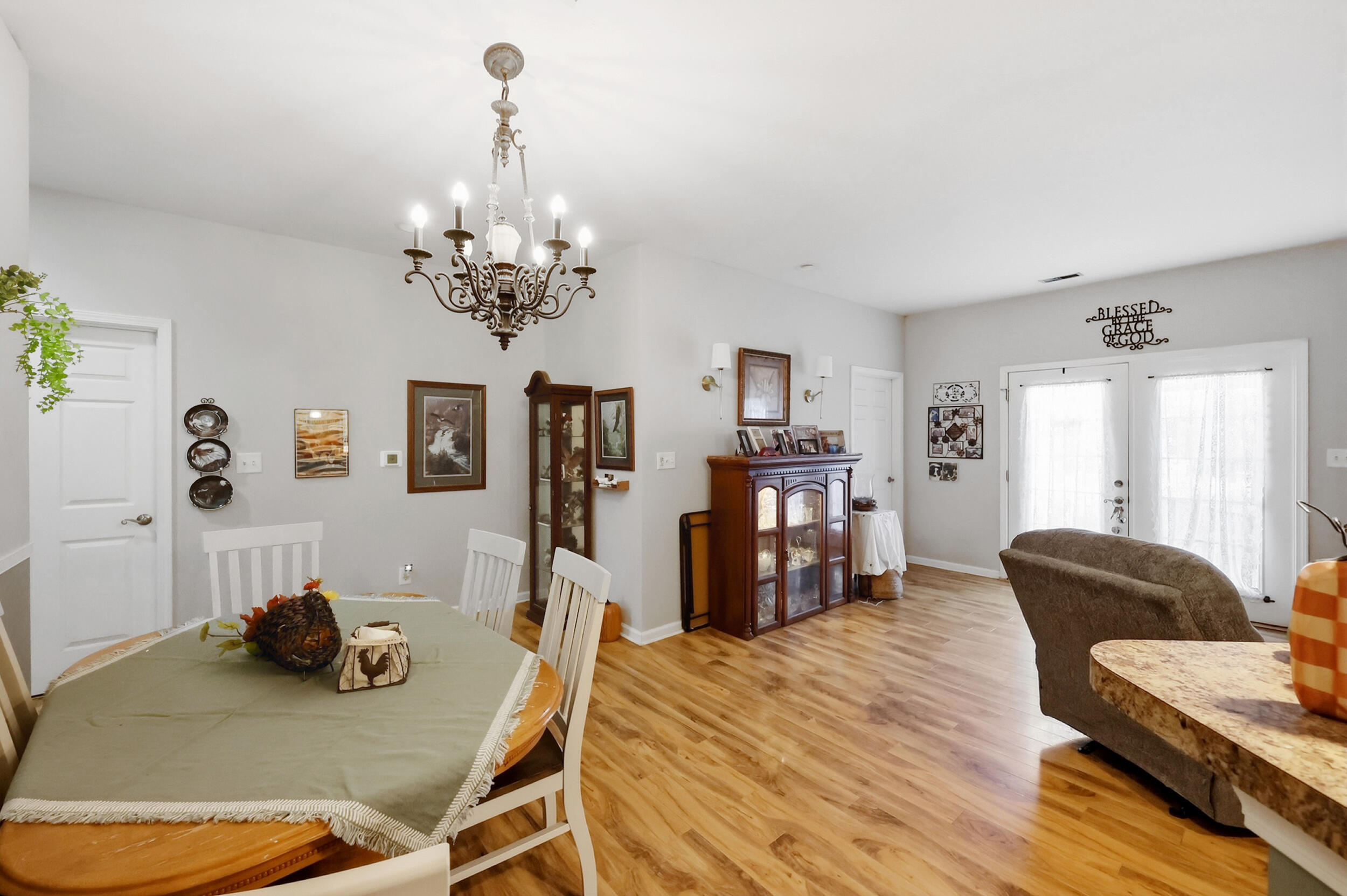 2832 Sullivans Trace Property Photo 8
