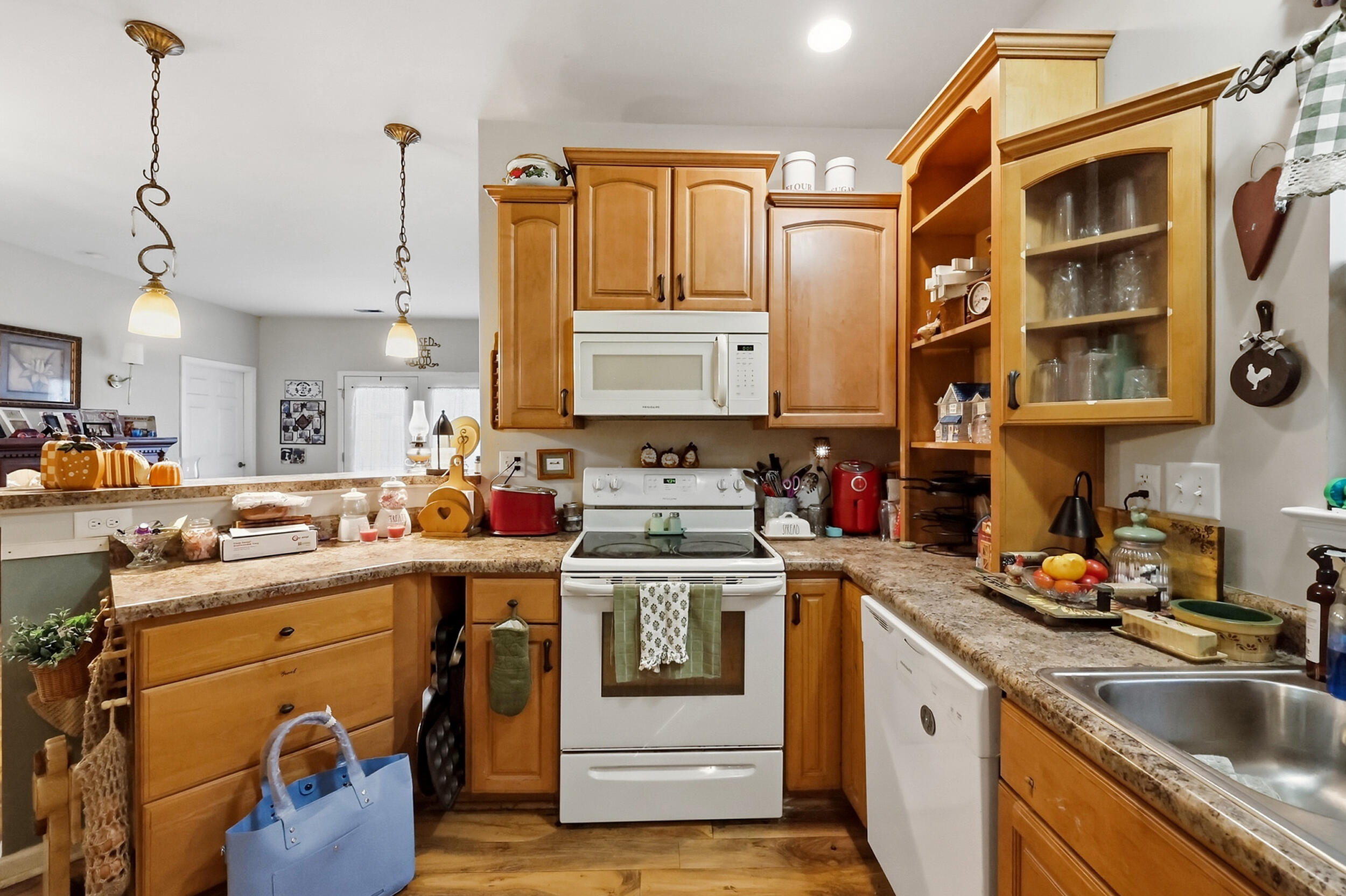 2832 Sullivans Trace Property Photo 15
