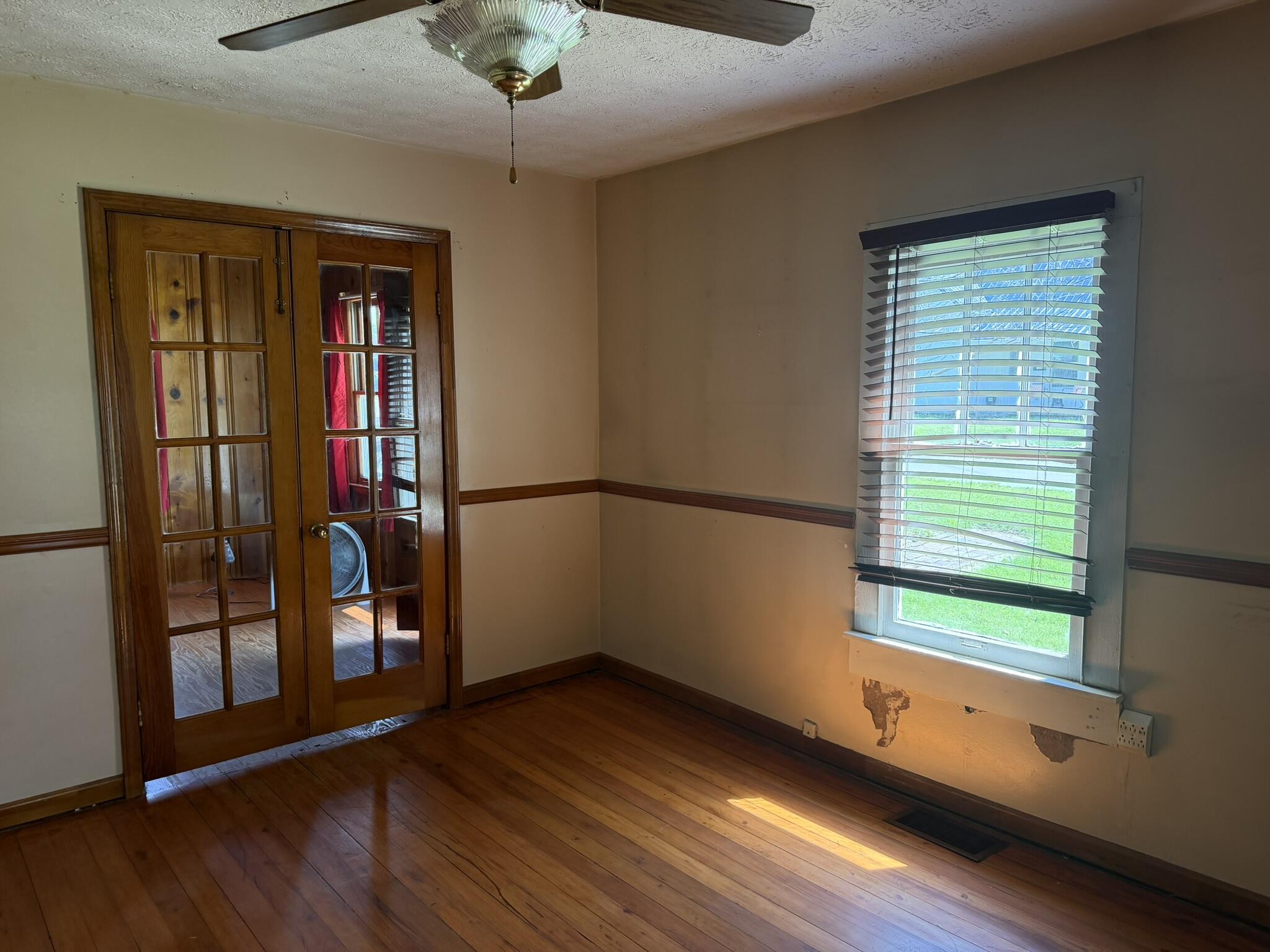 127 Center Street Property Photo 5