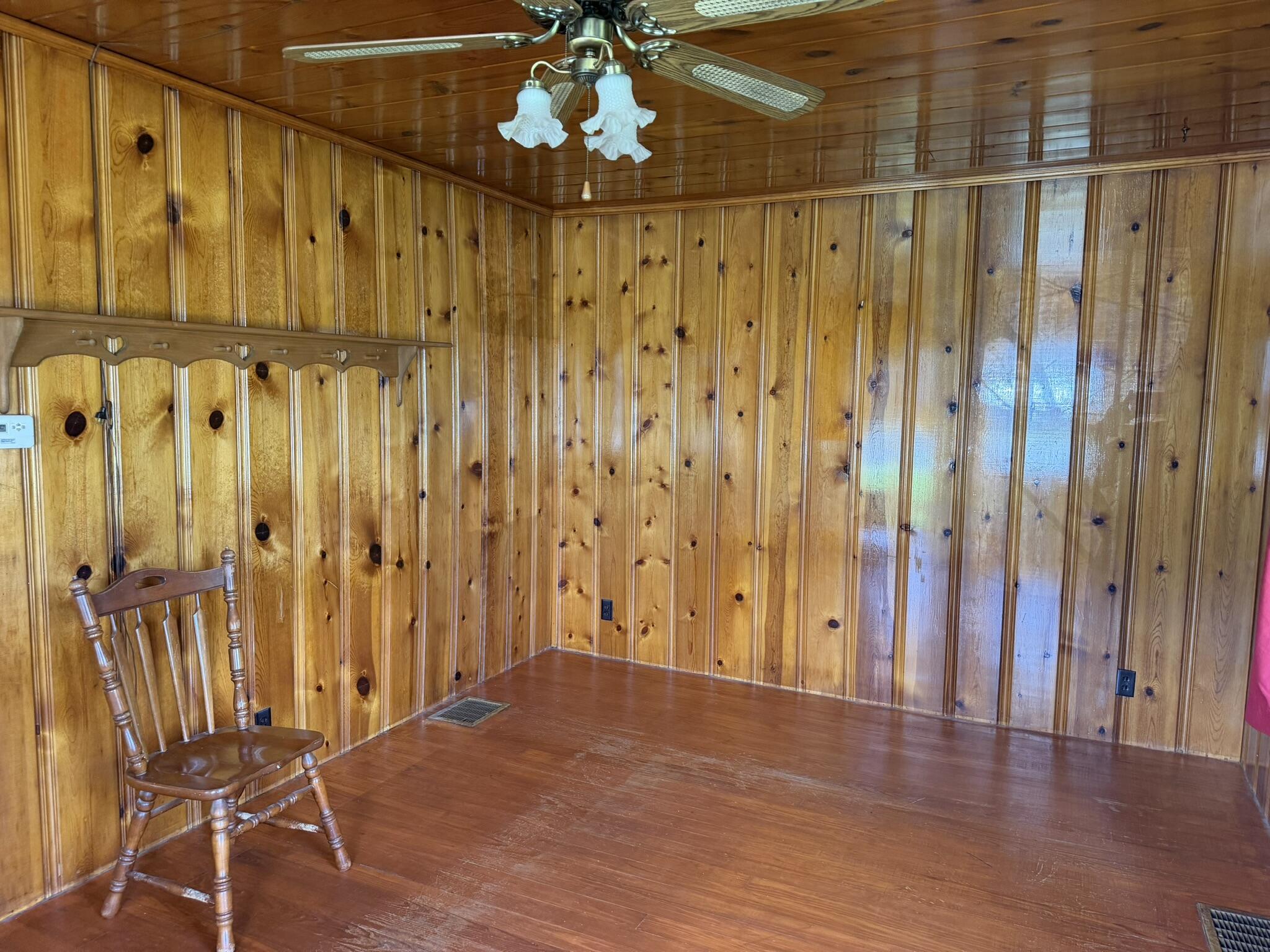 127 Center Street Property Photo 9