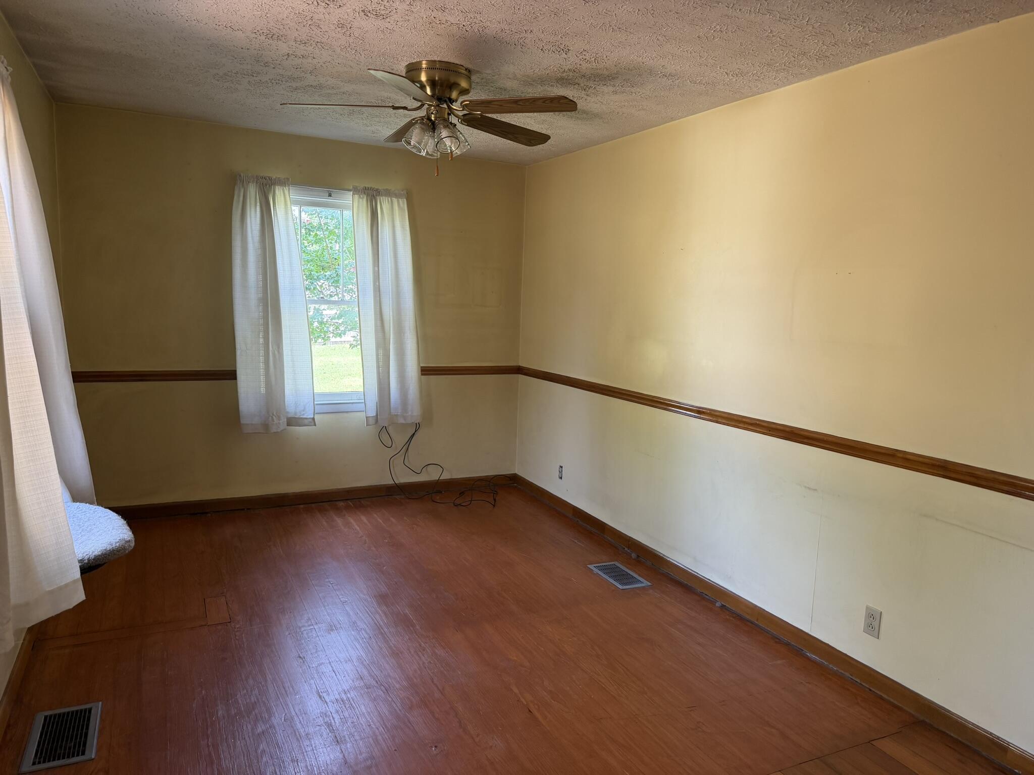 127 Center Street Property Photo 15