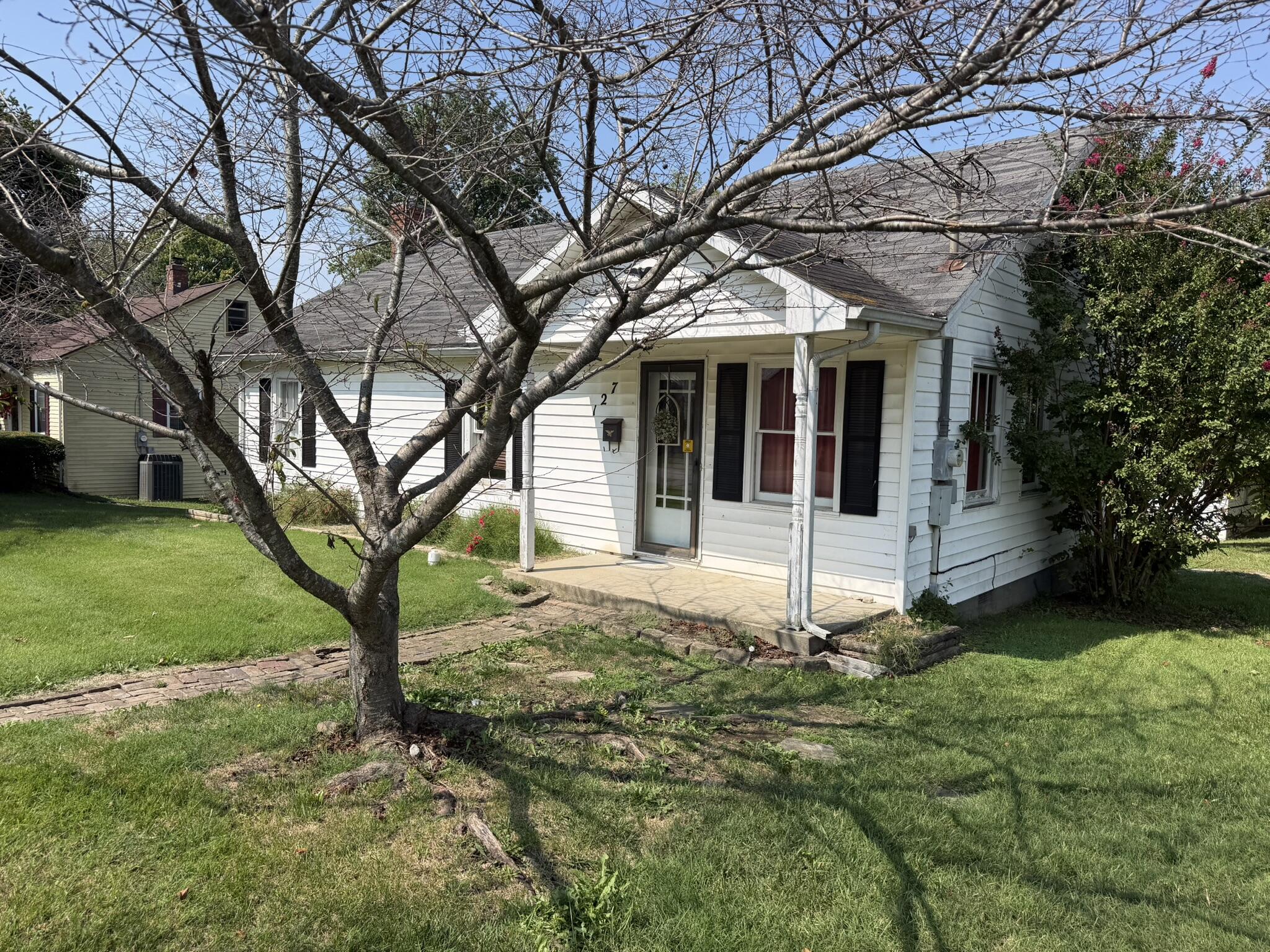 127 Center Street Property Photo 23