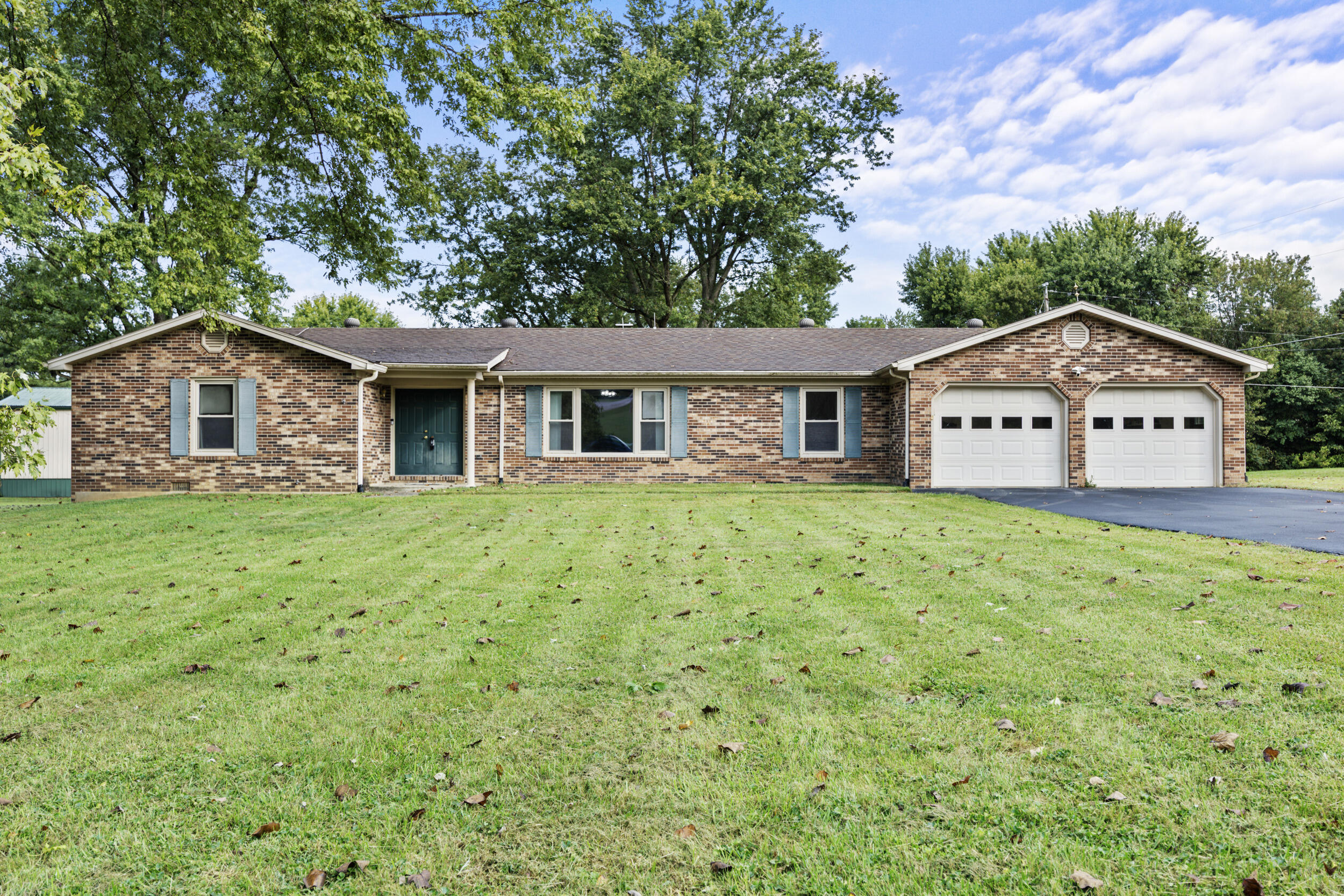 392 Dove Creek Road Property Photo 1