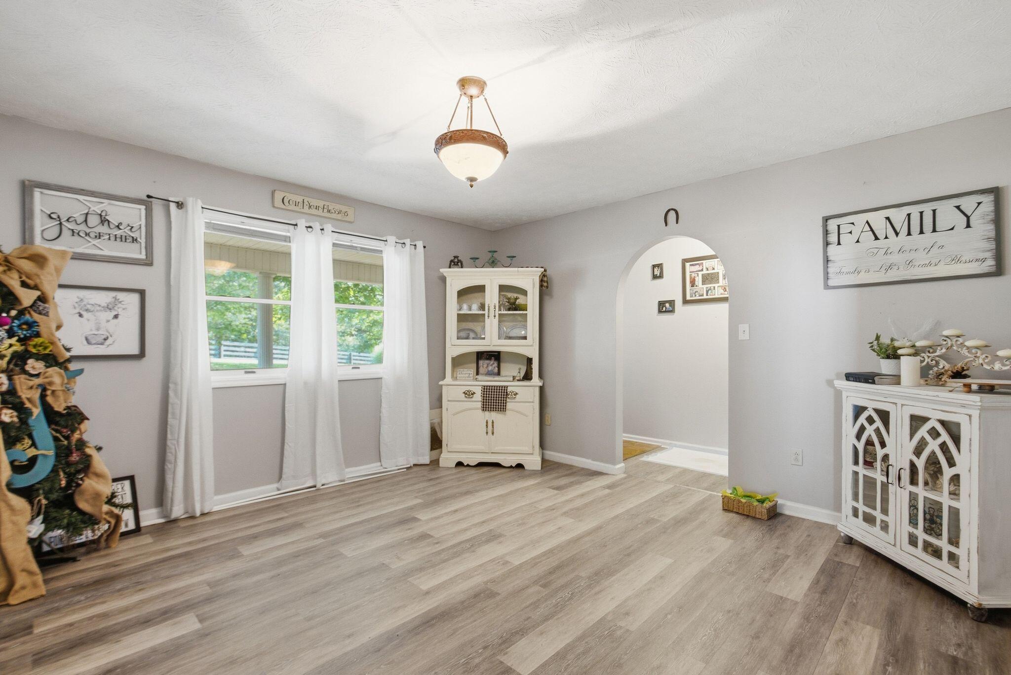 1300 Hurst School Road Property Photo 11