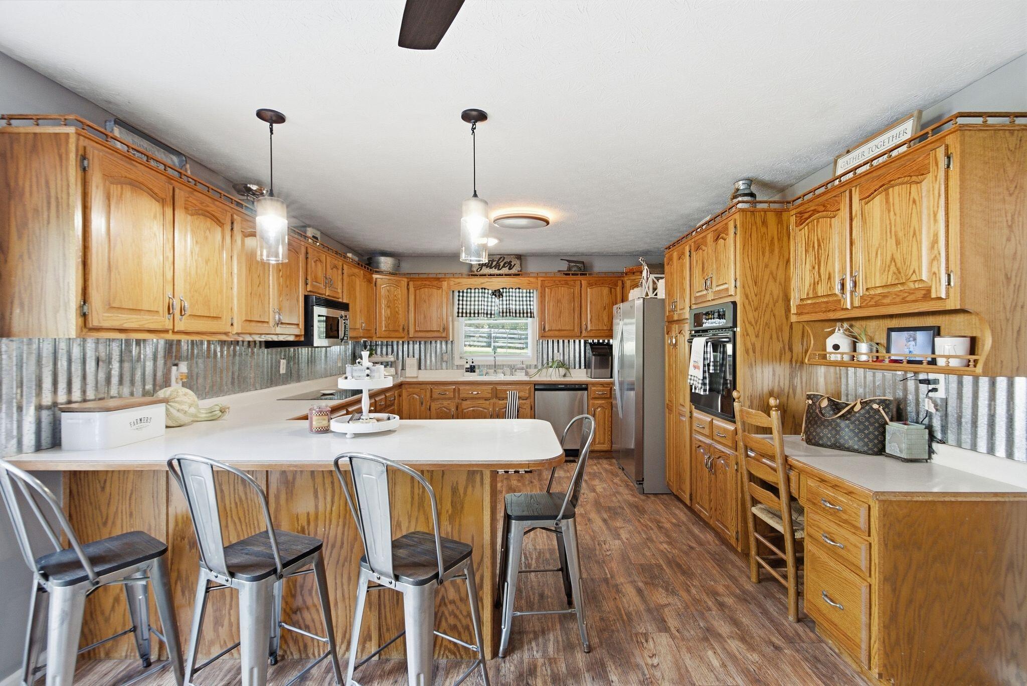 1300 Hurst School Road Property Photo 20