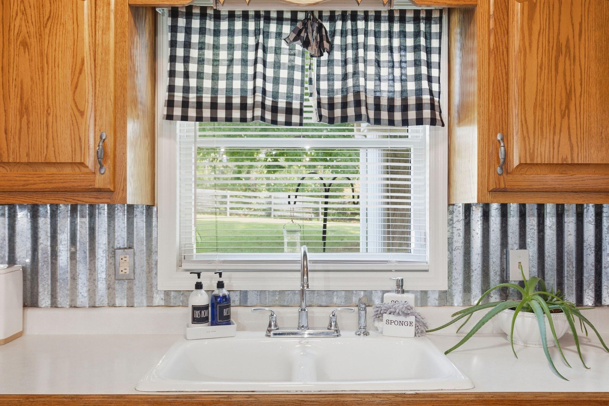 1300 Hurst School Road Property Photo 23