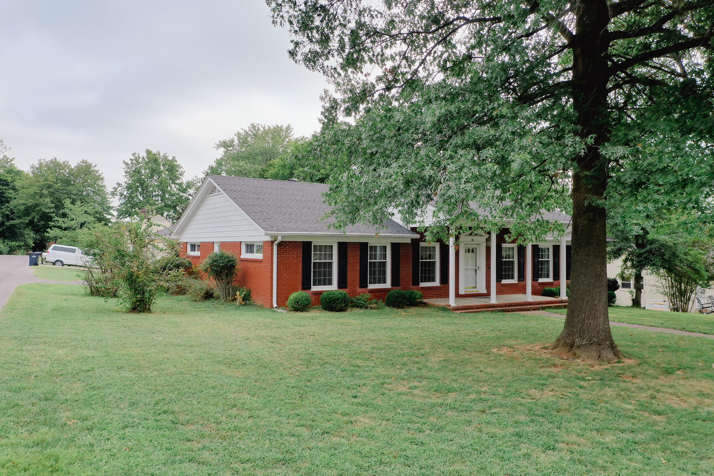 201 Cantrell Drive Property Photo 2