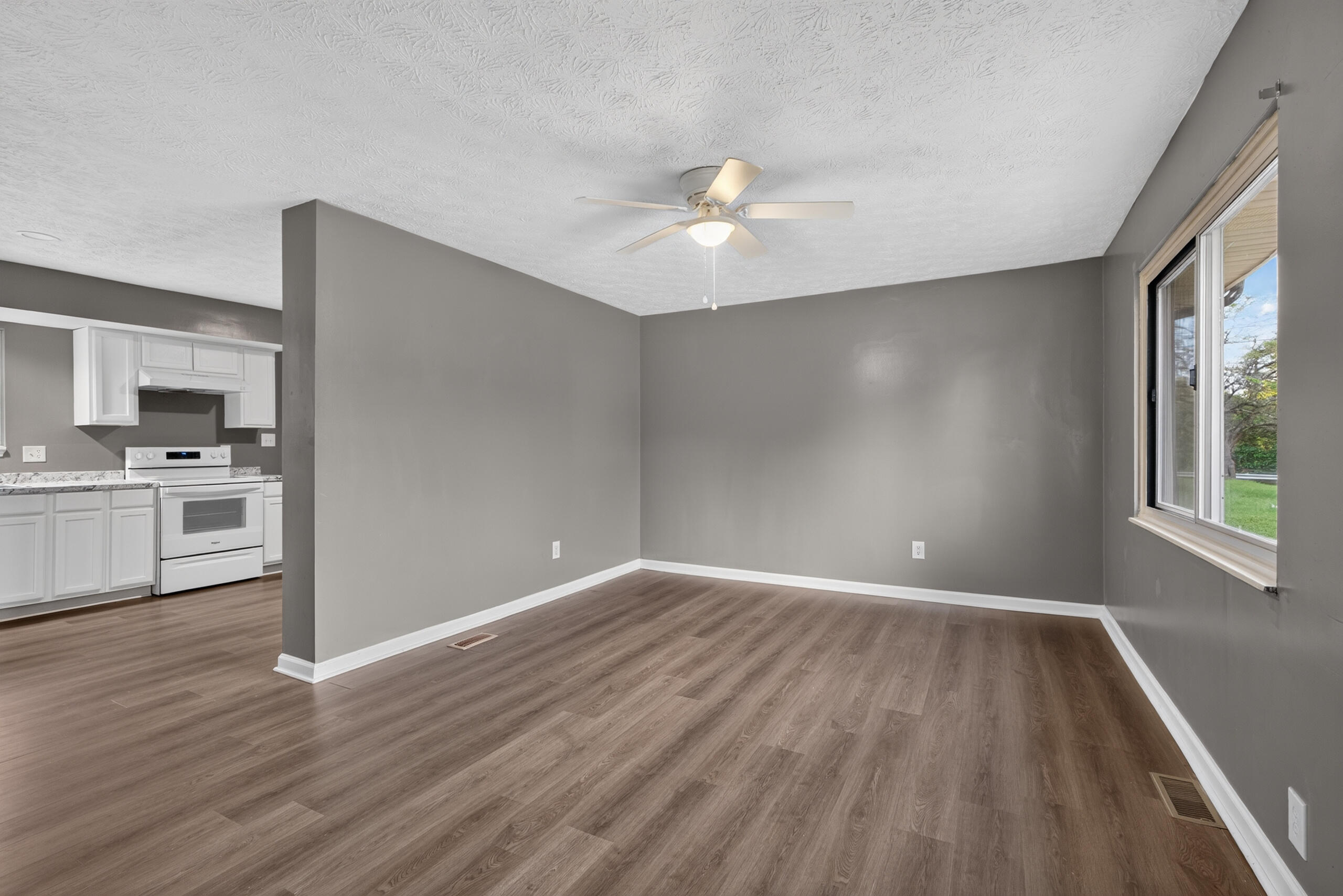 628 Windsor Way Property Photo 7