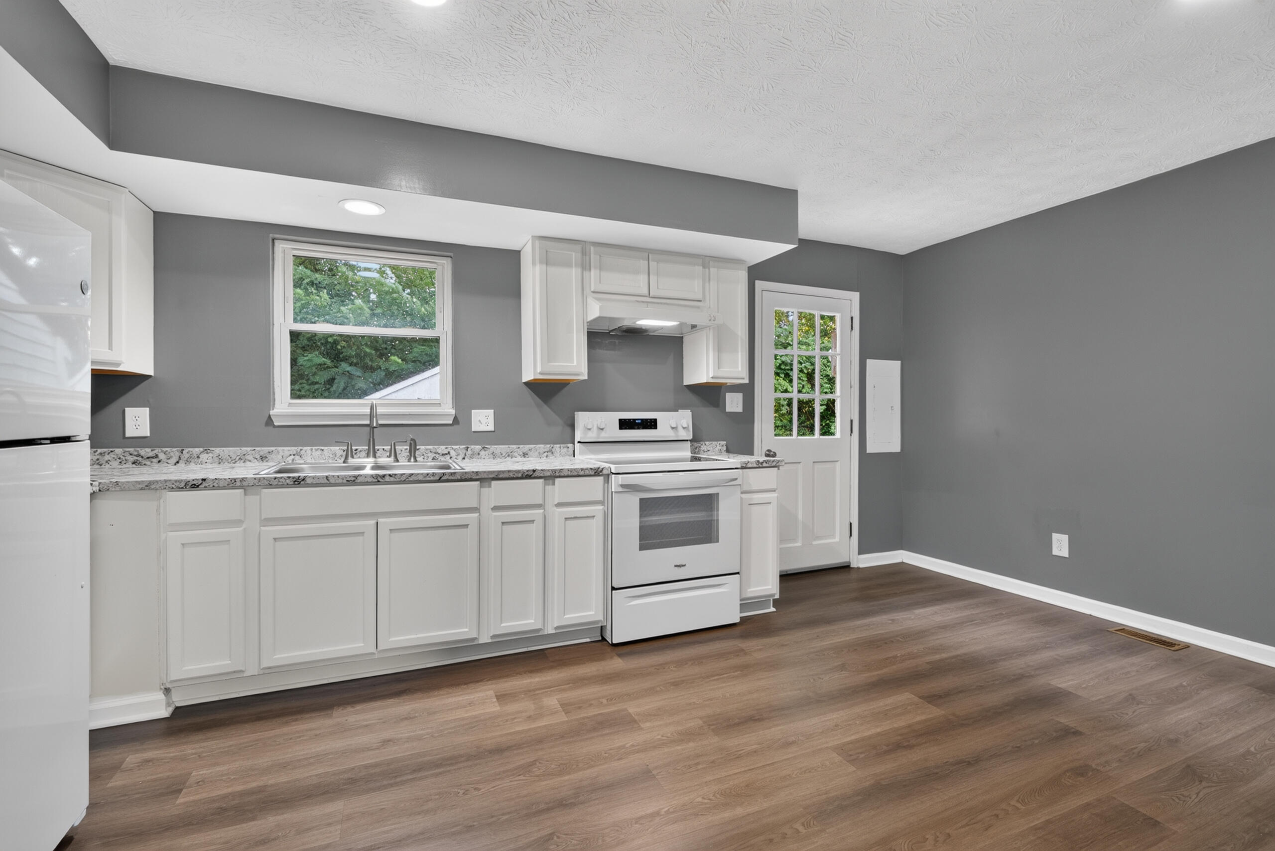 628 Windsor Way Property Photo 10