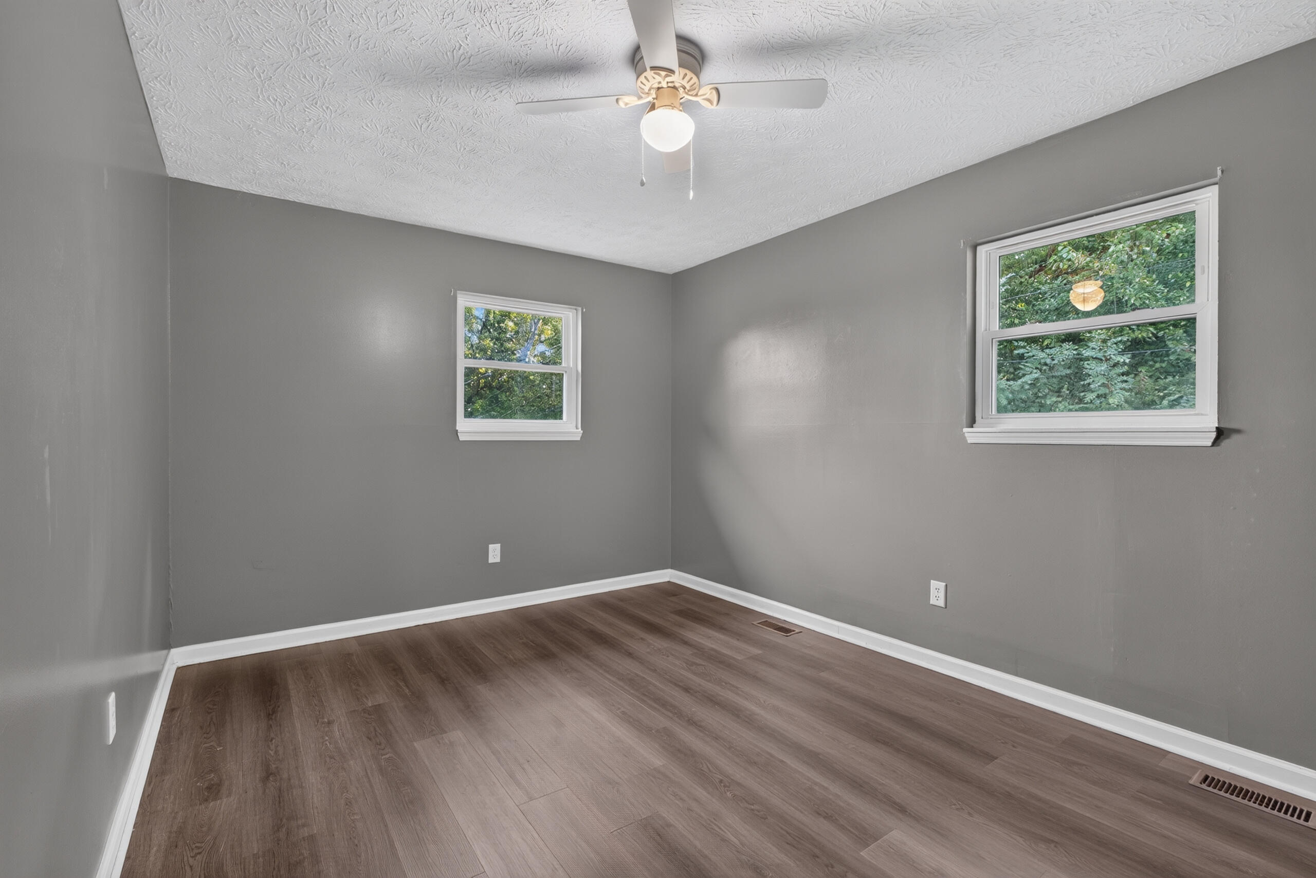 628 Windsor Way Property Photo 12