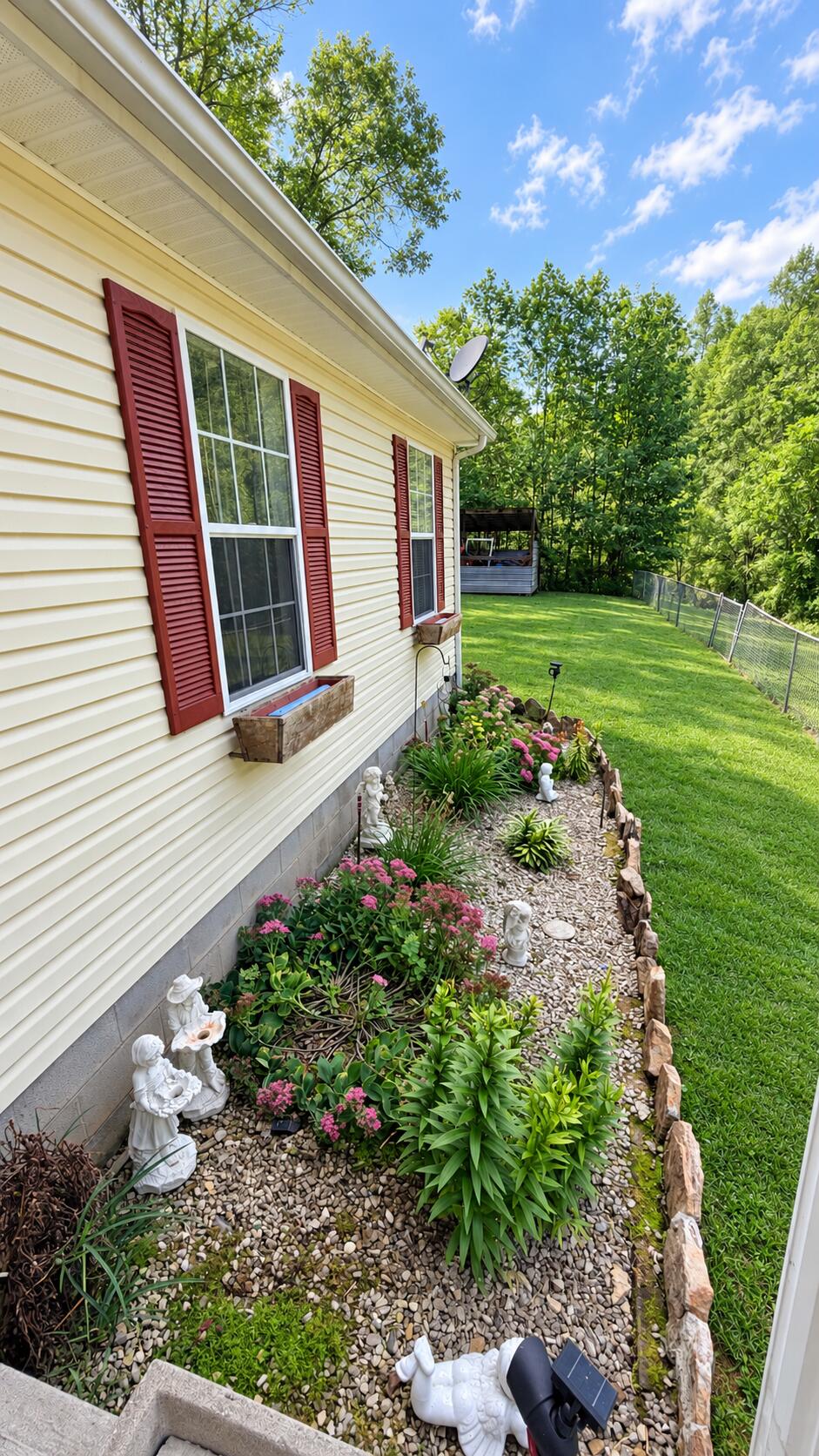 229 W Highway 577 Property Photo 15