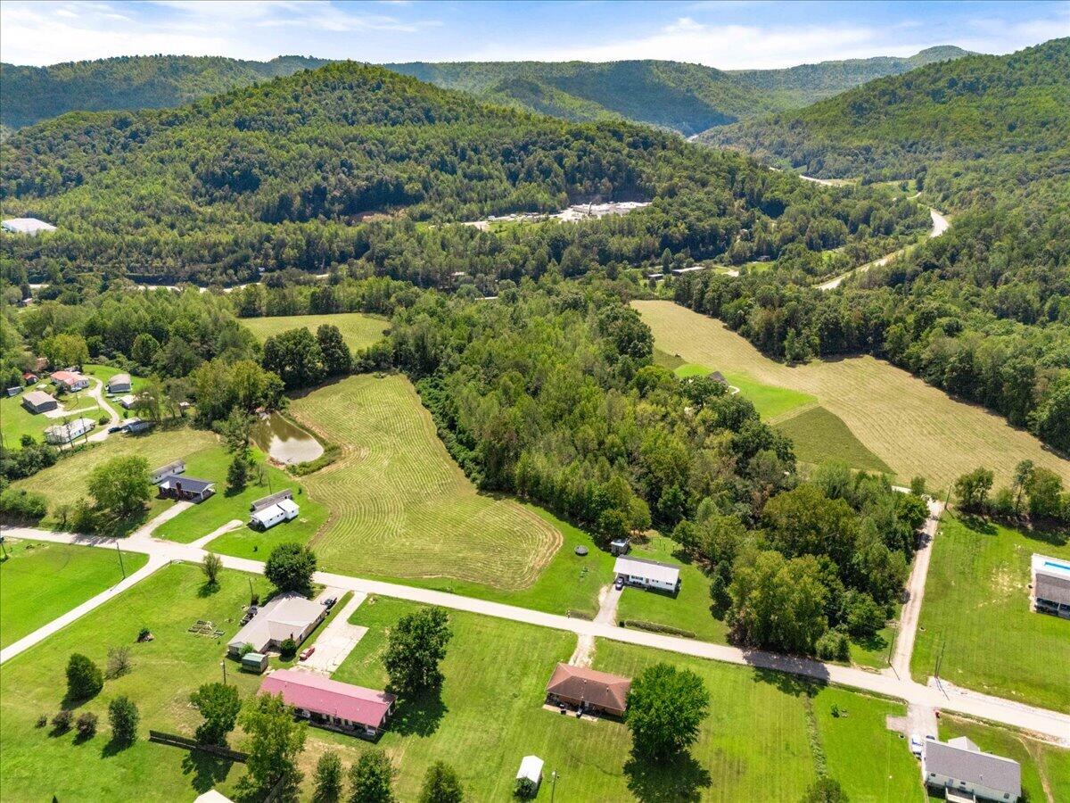 295 Becks Creek Rd Road Property Photo 9