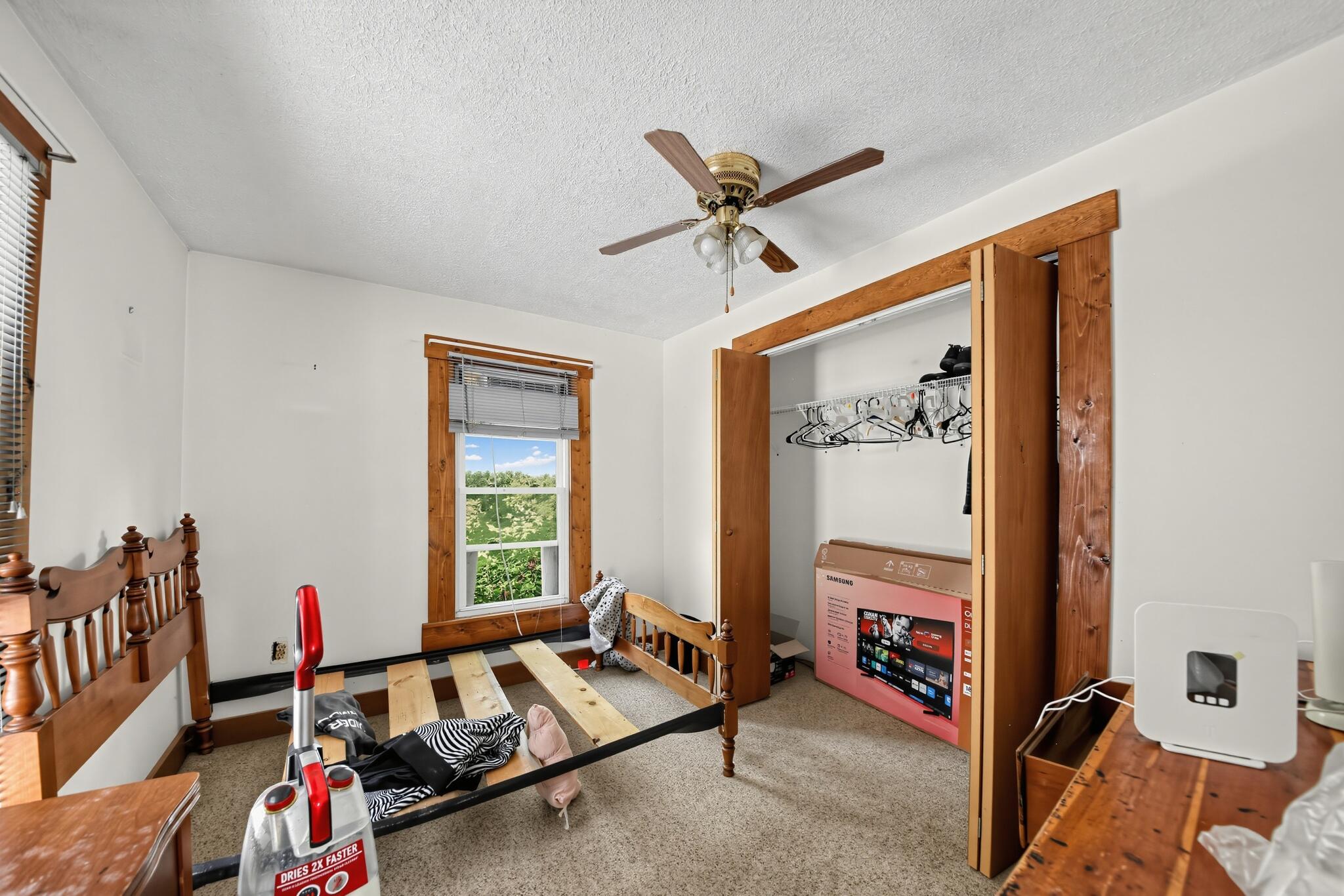 235 E 4th Street Property Photo 10