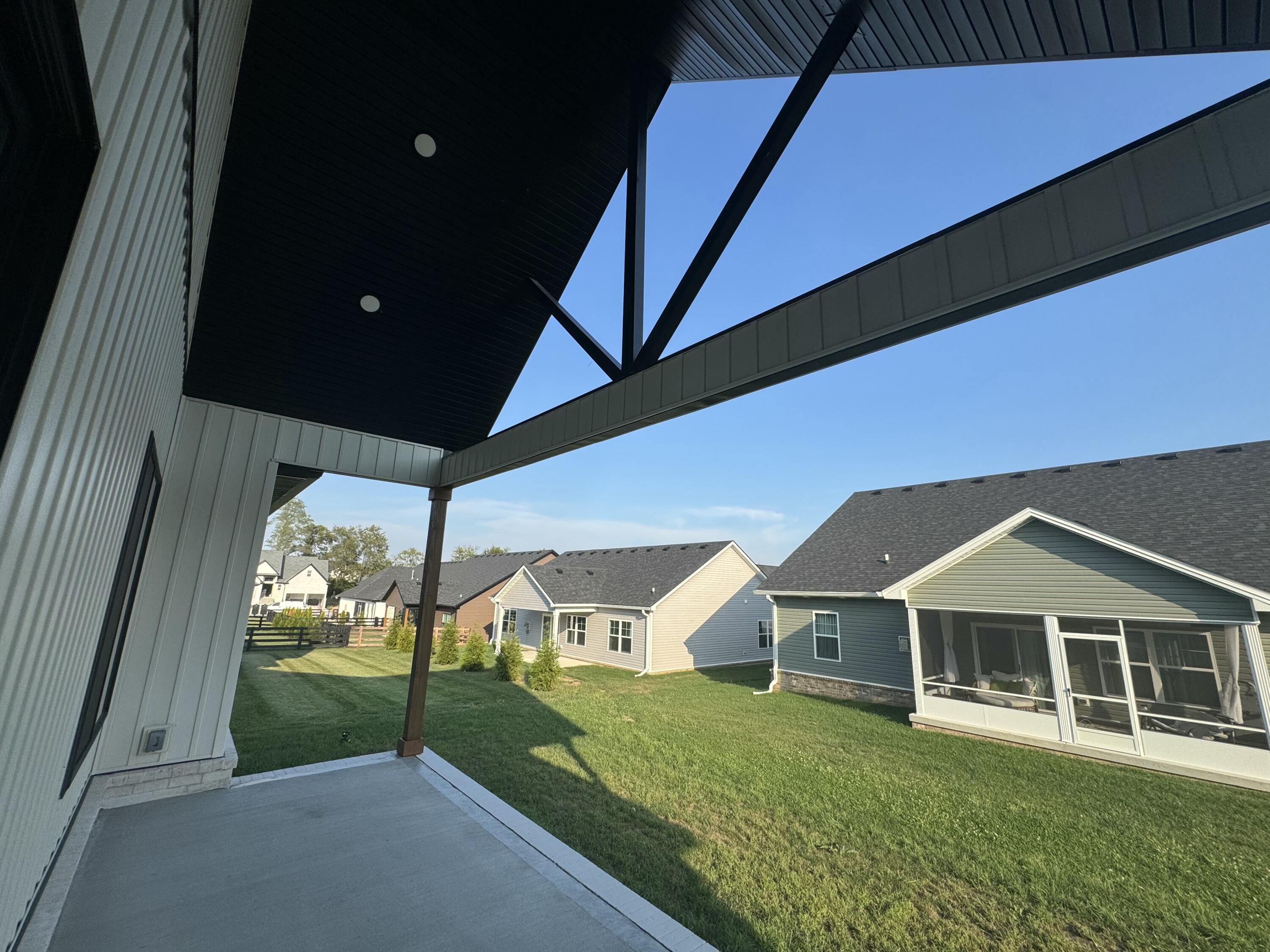 113 Farmers Bluff Property Photo 8
