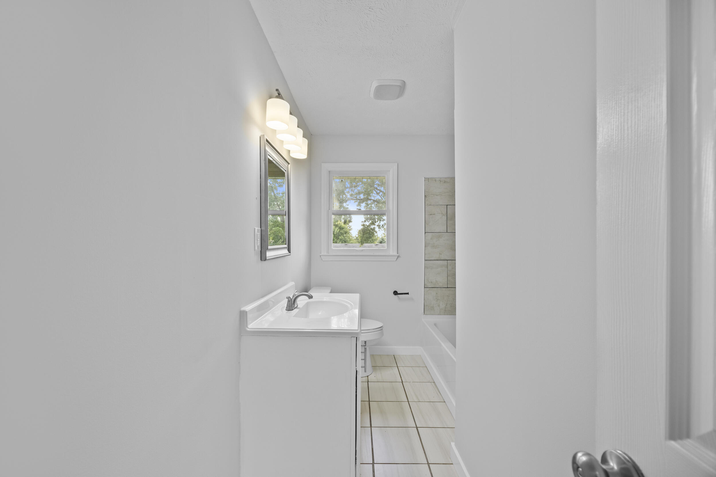 204 Mount Vernon Drive Property Photo 20