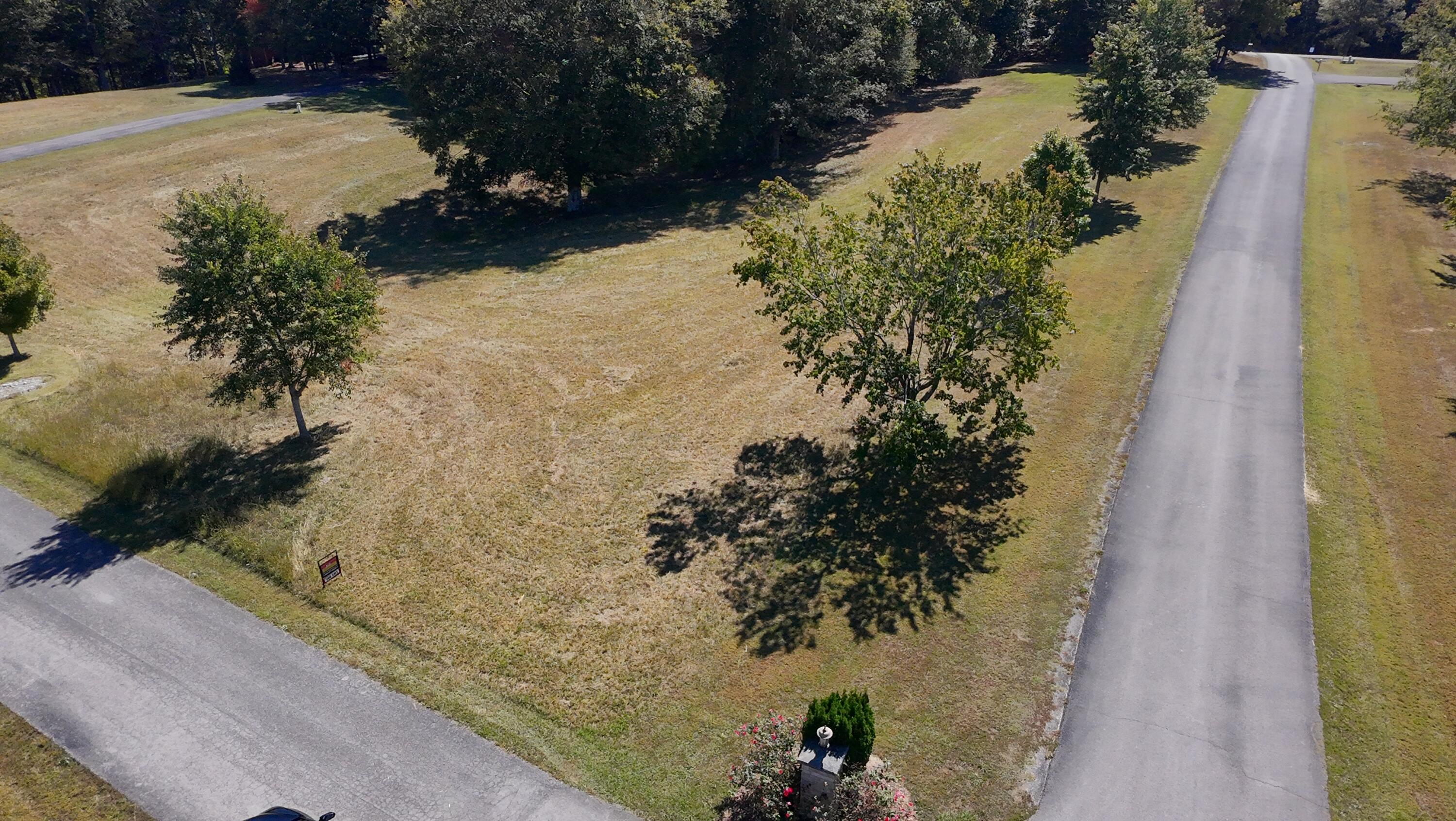 425 Cliffside Drive Property Photo 2