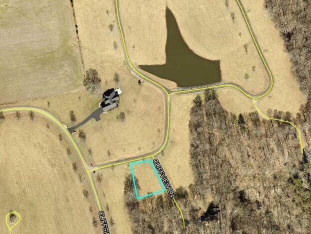 425 Cliffside Drive Property Photo 6