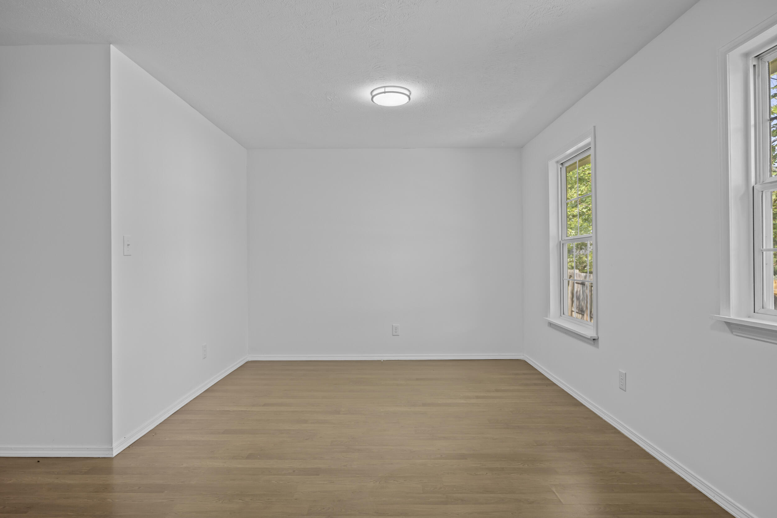 706 N Hamilton Street Property Photo 16
