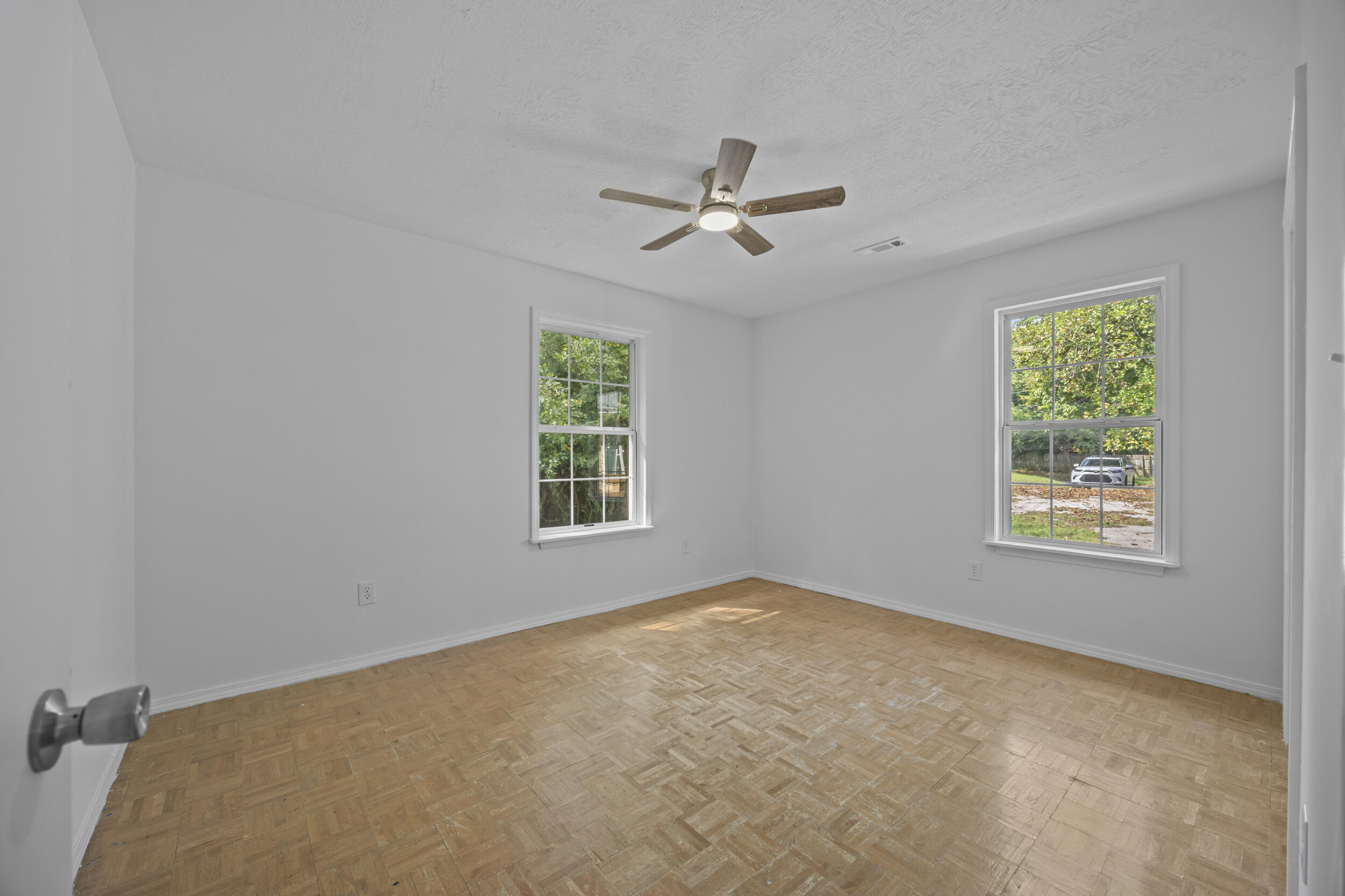 706 N Hamilton Street Property Photo 26