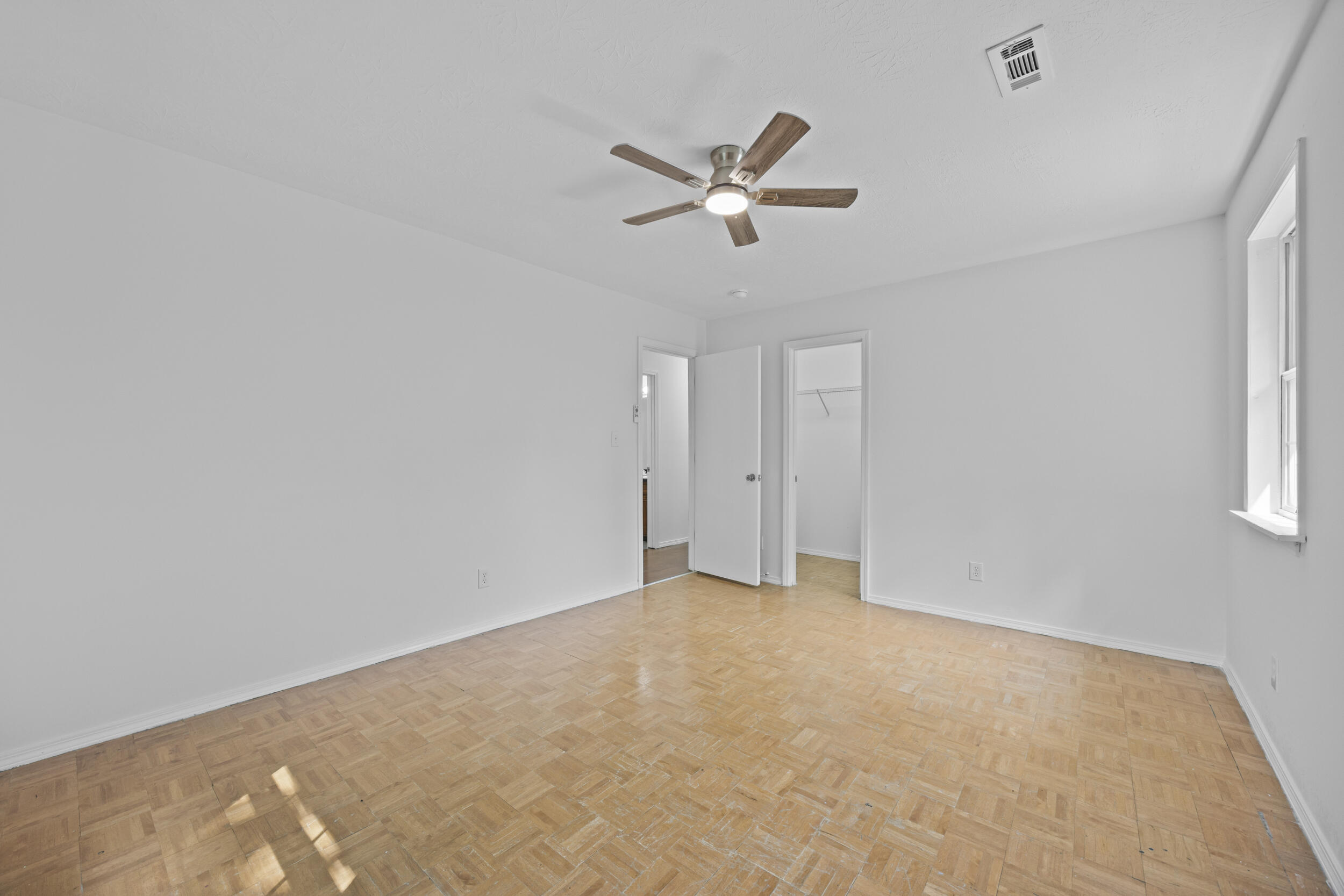 706 N Hamilton Street Property Photo 29