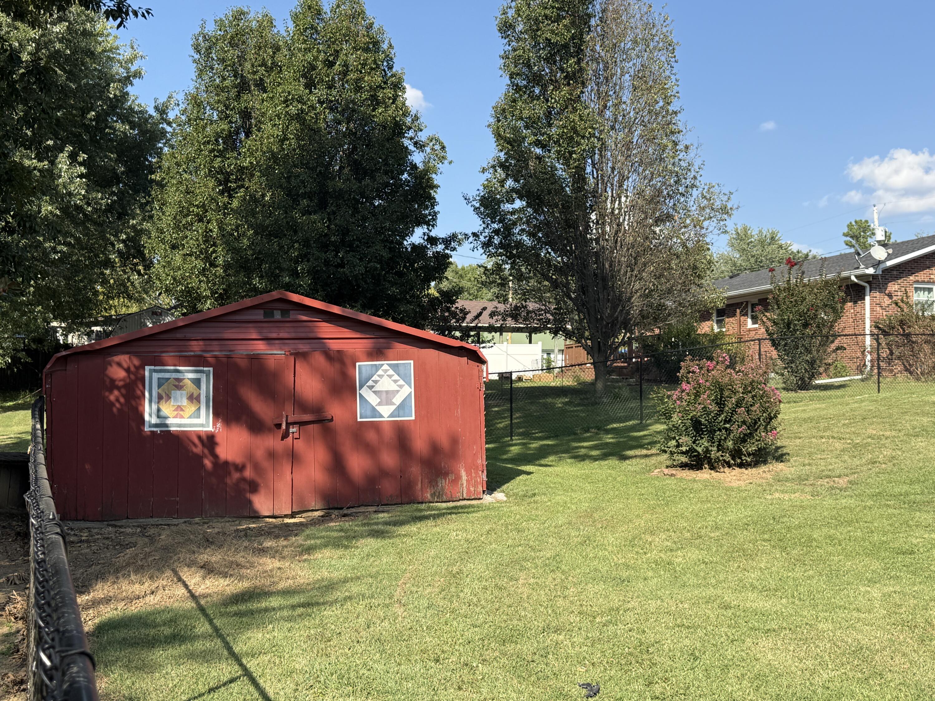 107 Monroe Street Property Photo 12