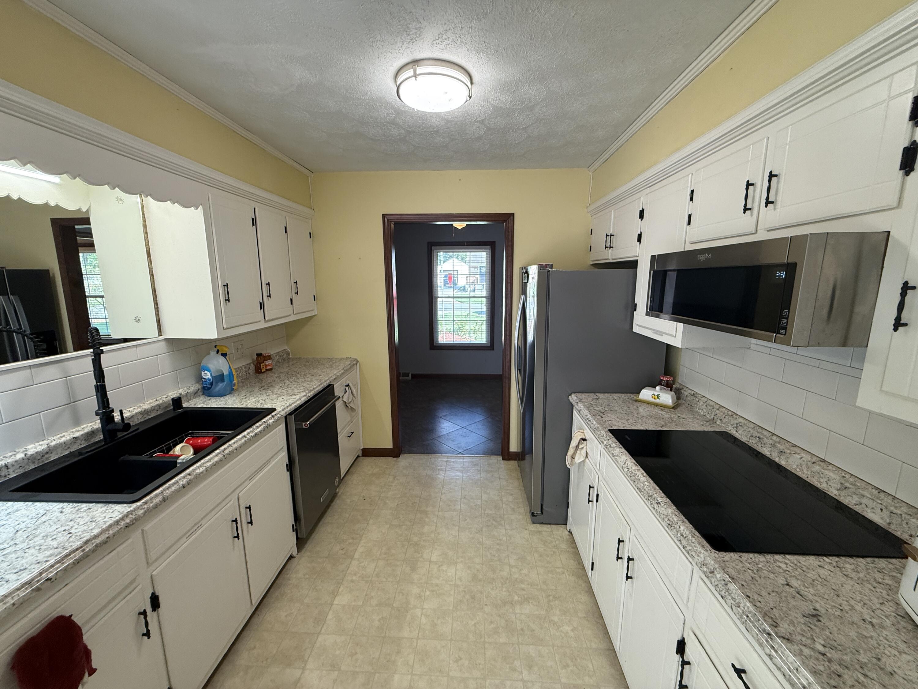 107 Monroe Street Property Photo 15